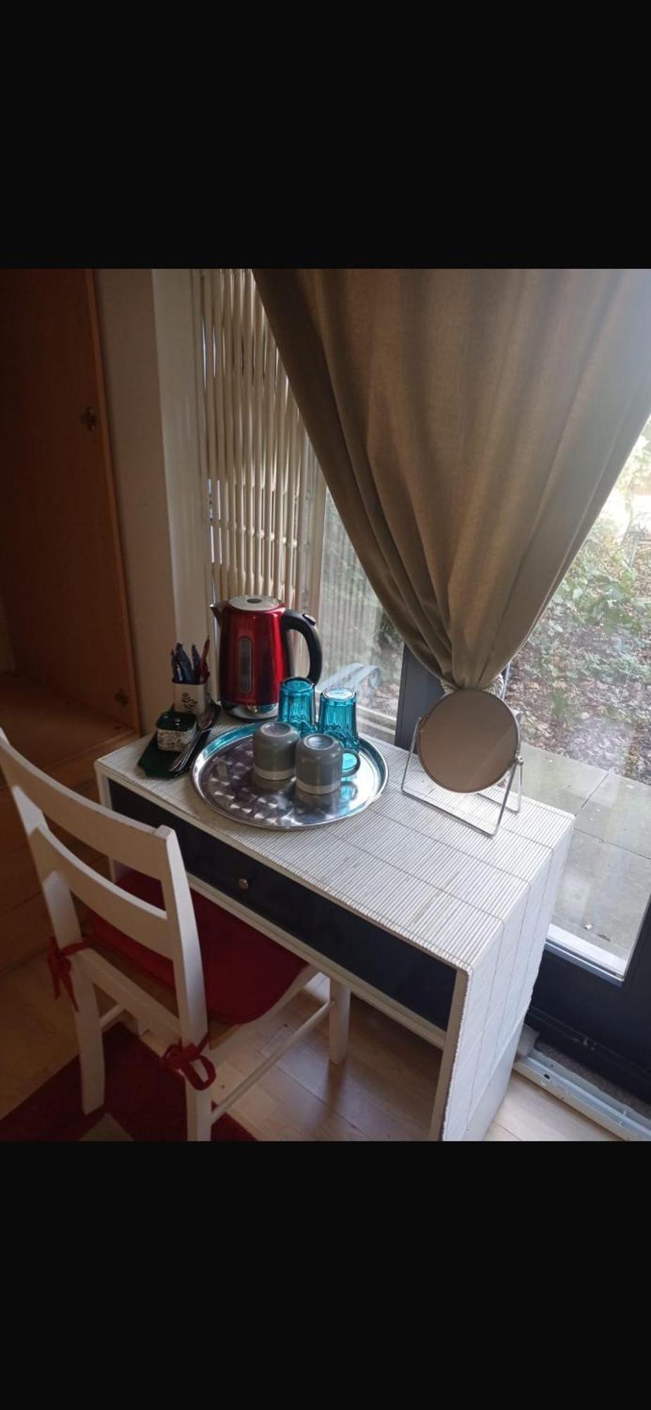 Guest house Charming Bedroom With Garden *