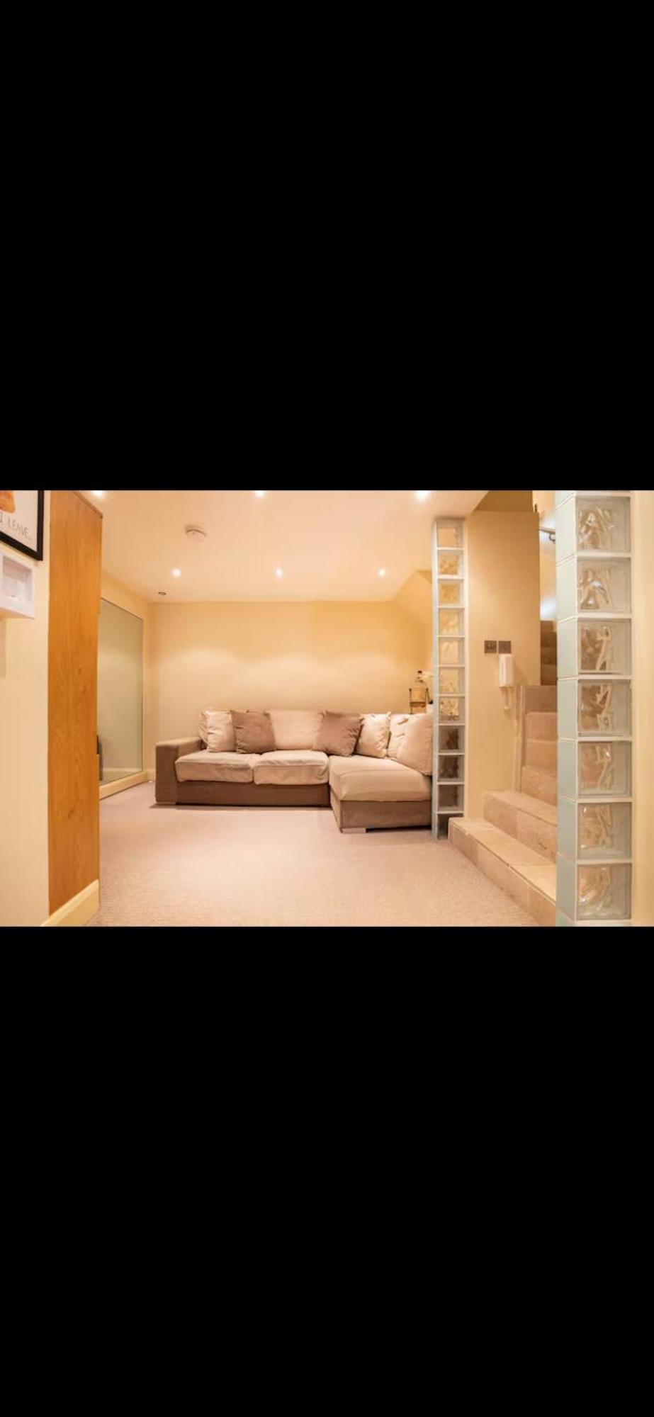 The Mayfair Majesty Apartment *