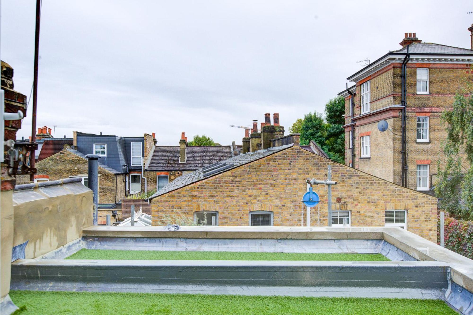 Hybrid Resi - Wandsworth Close To Clapham London
