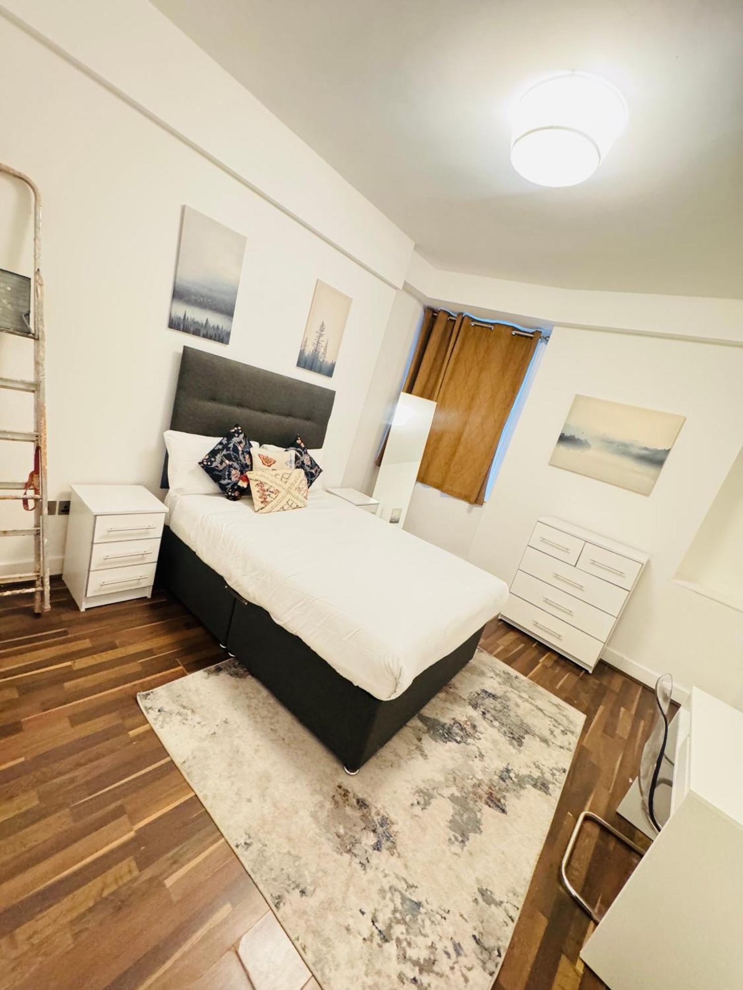 Family Four Bedroom Near Oxford Street * London