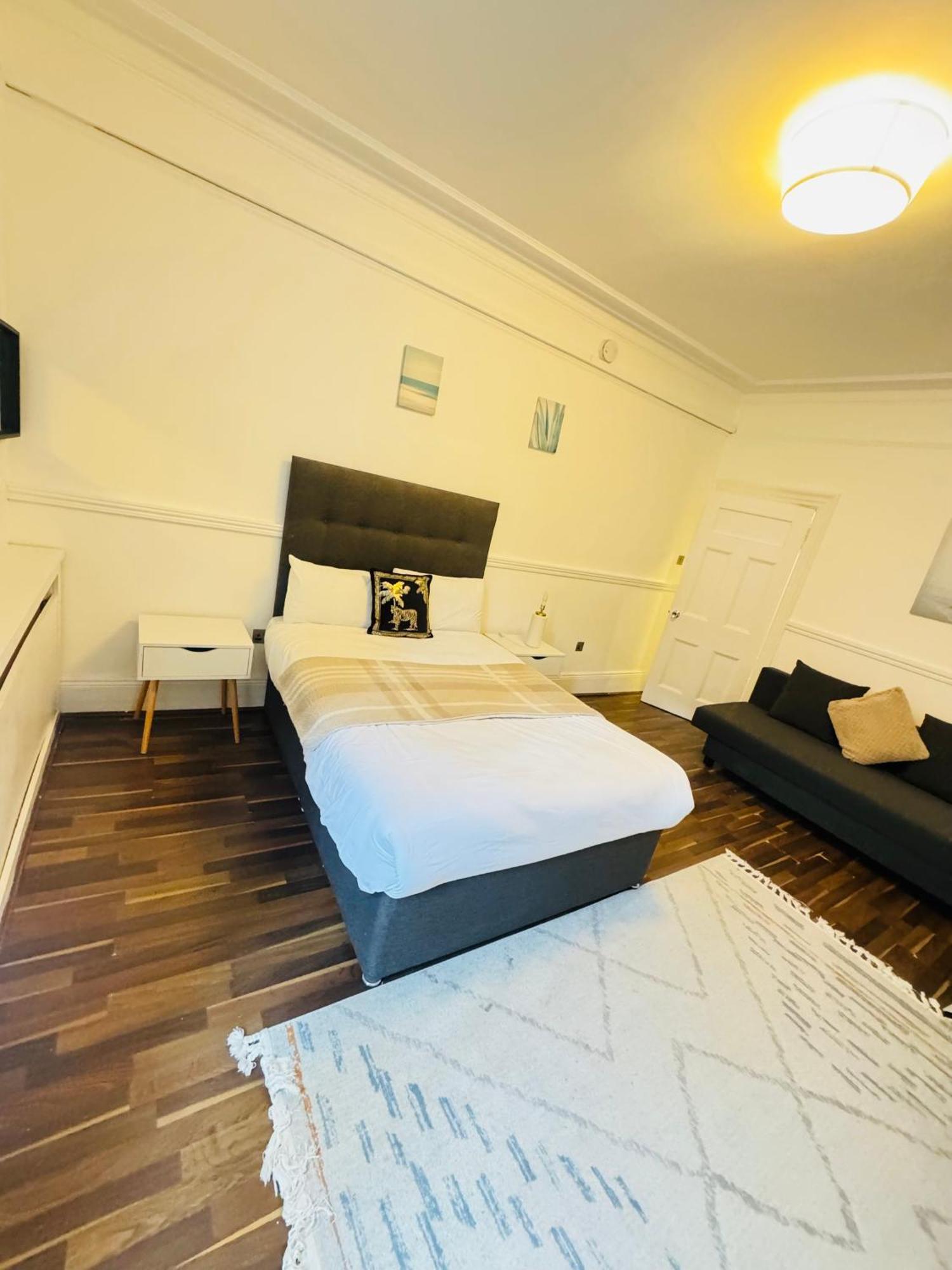Family Four Bedroom Near Oxford Street London