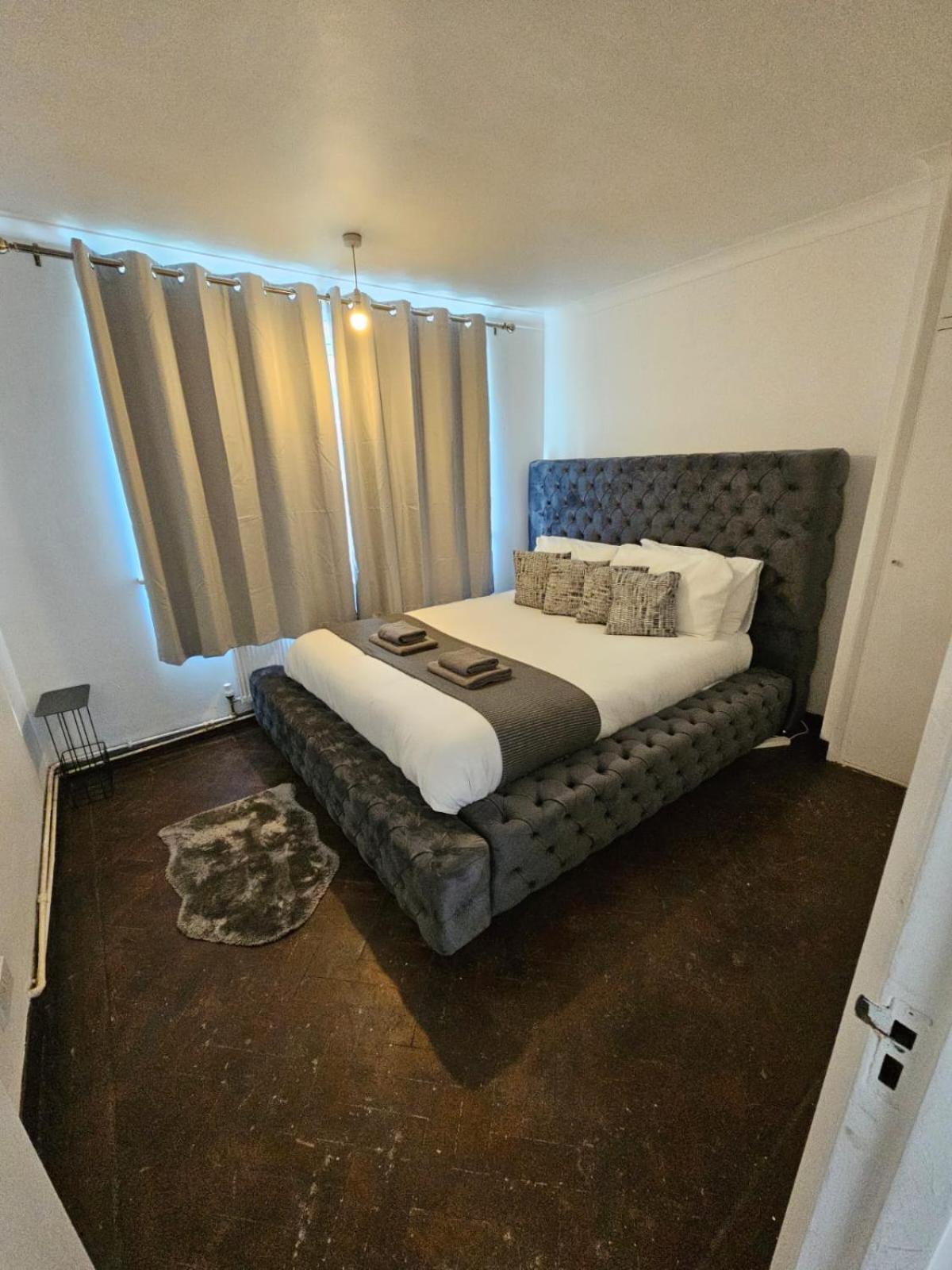 Apartment Cosy 2-bed Maisonette With Private Garage In Wembley