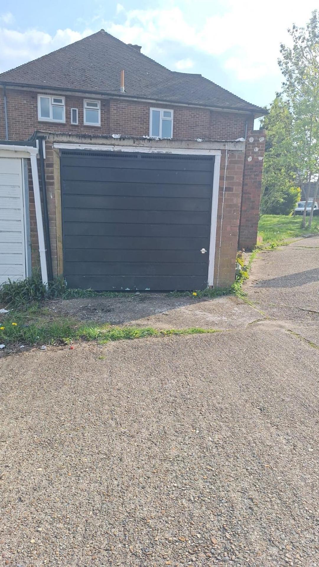 Cosy 2-bed Maisonette With Private Garage In Wembley London