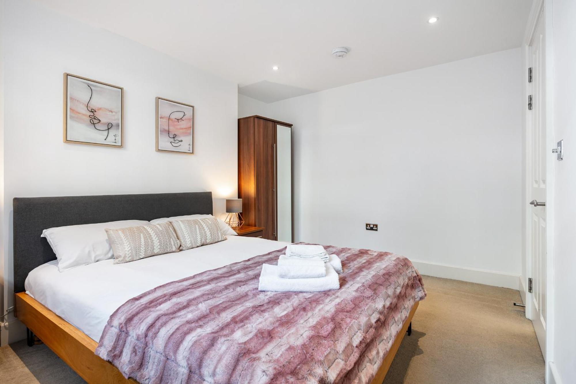 Stylish 2br With Garden By St Pancras International * London