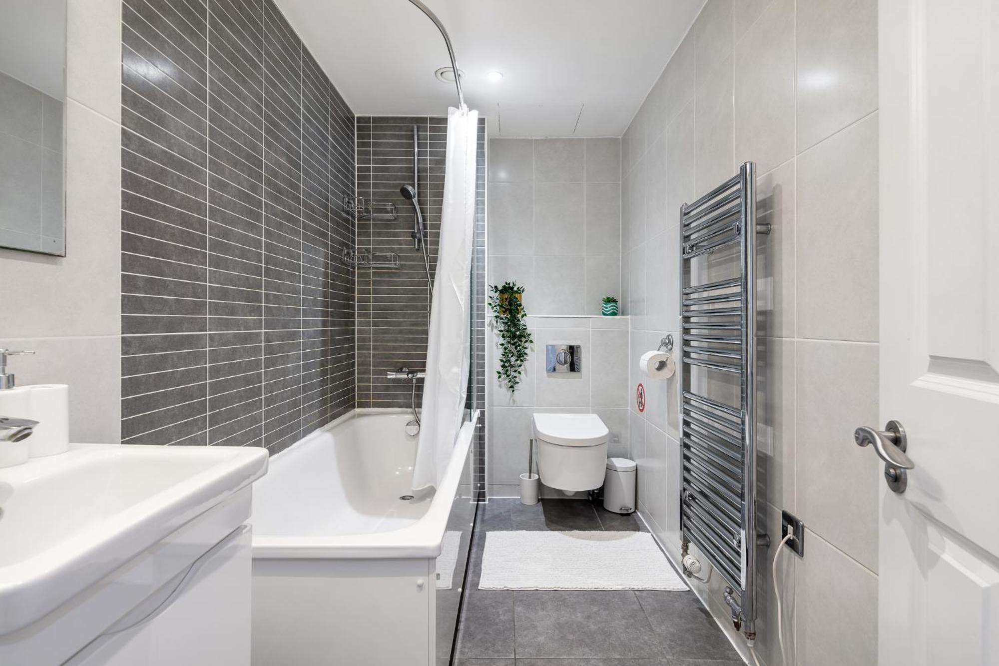 Stylish 2br With Garden By St Pancras International * London