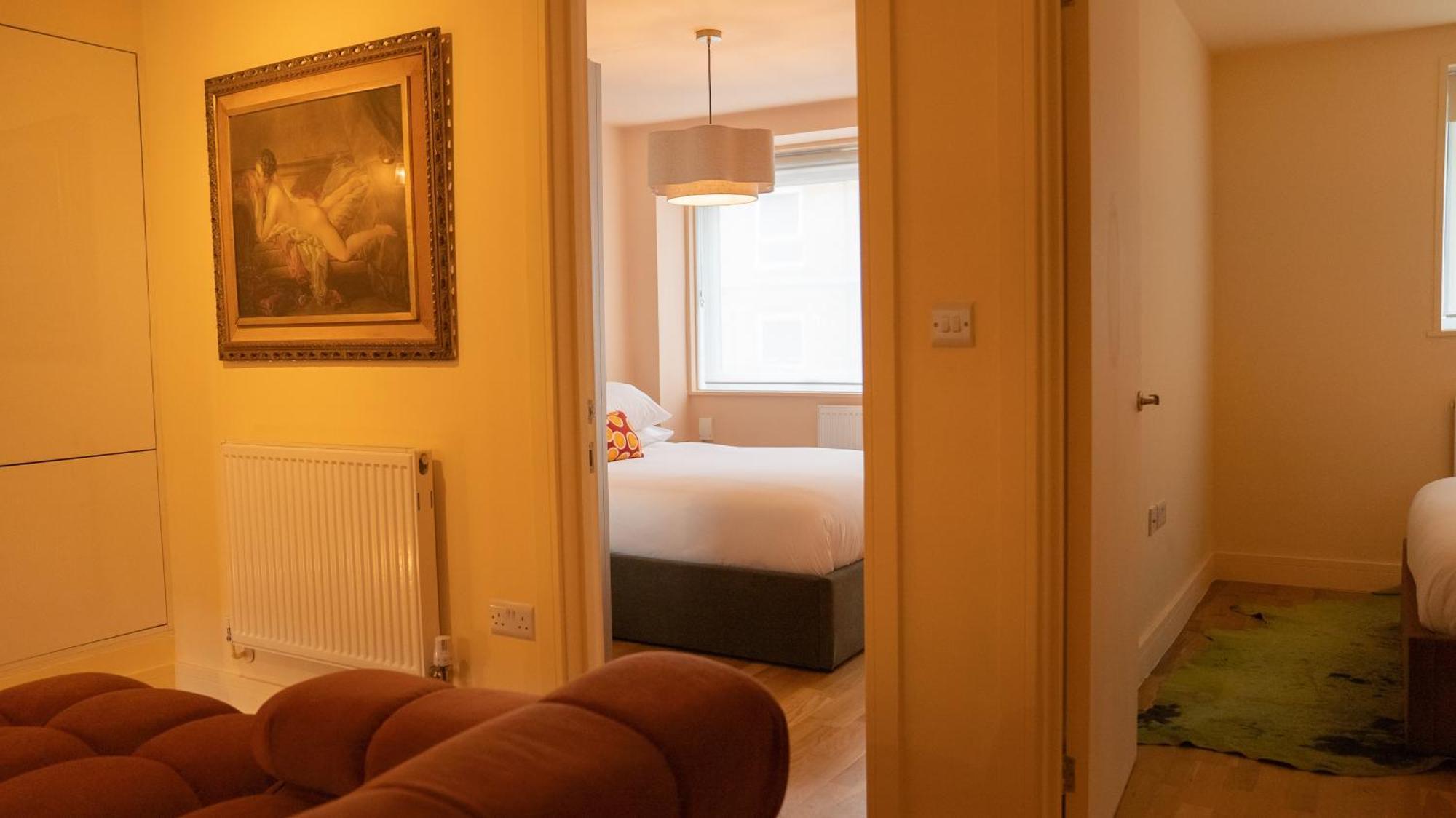 Camelot Farringdon * London