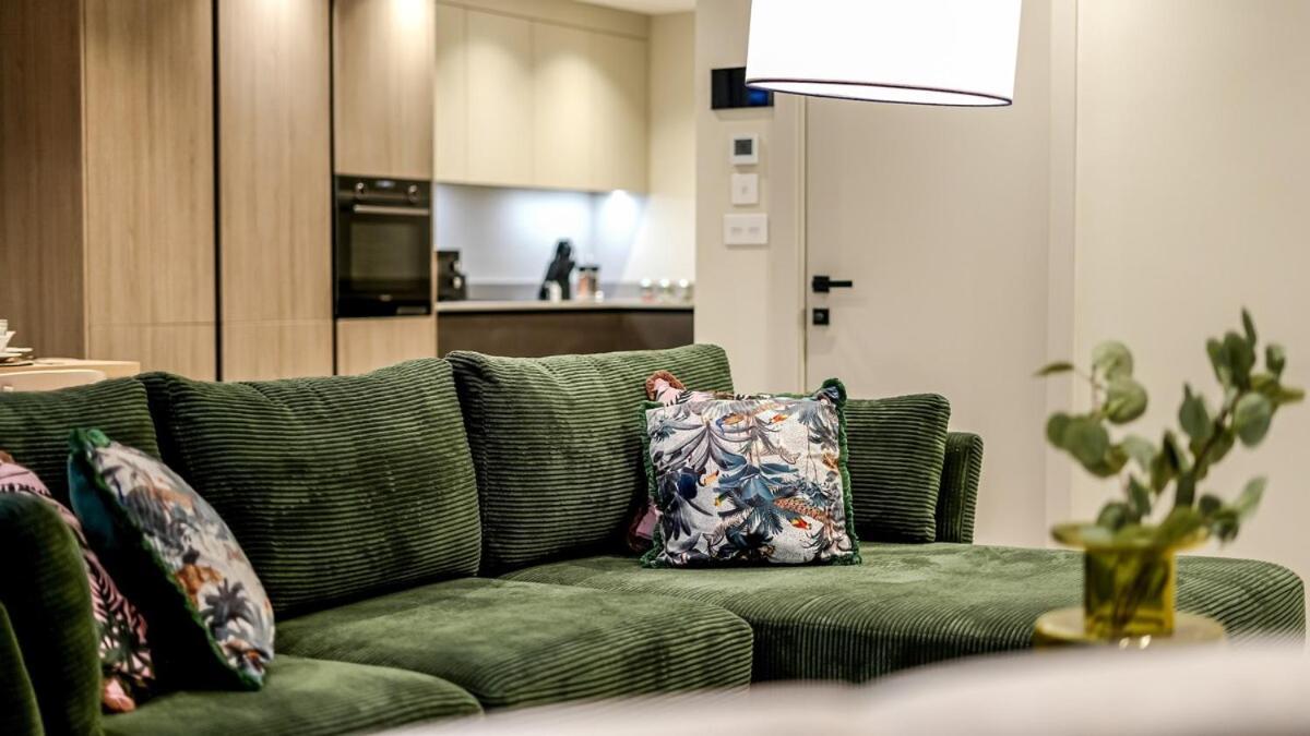Upscale Modern Luxe Stunning 5br In London! Apartment *