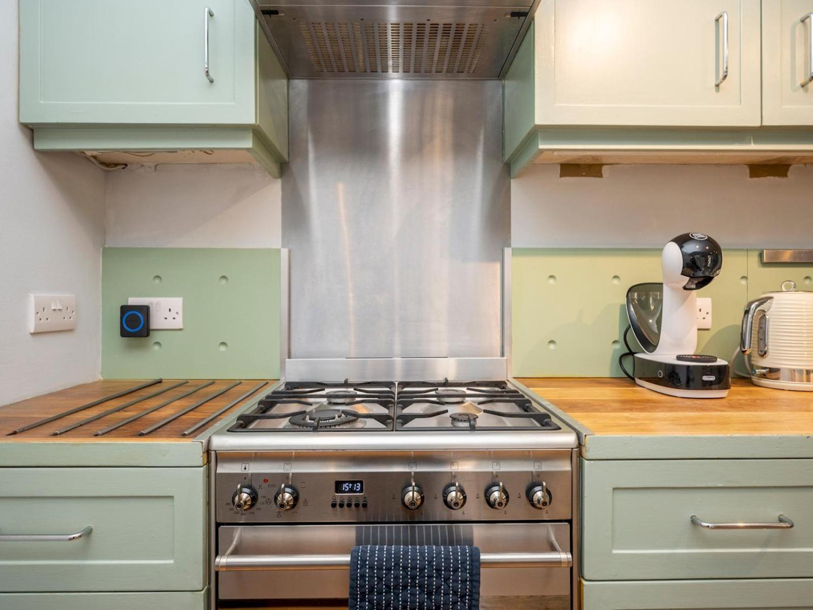 Pass The Keys Unique 1 Bed Over 3 Floors With Private Terrace Holiday home *