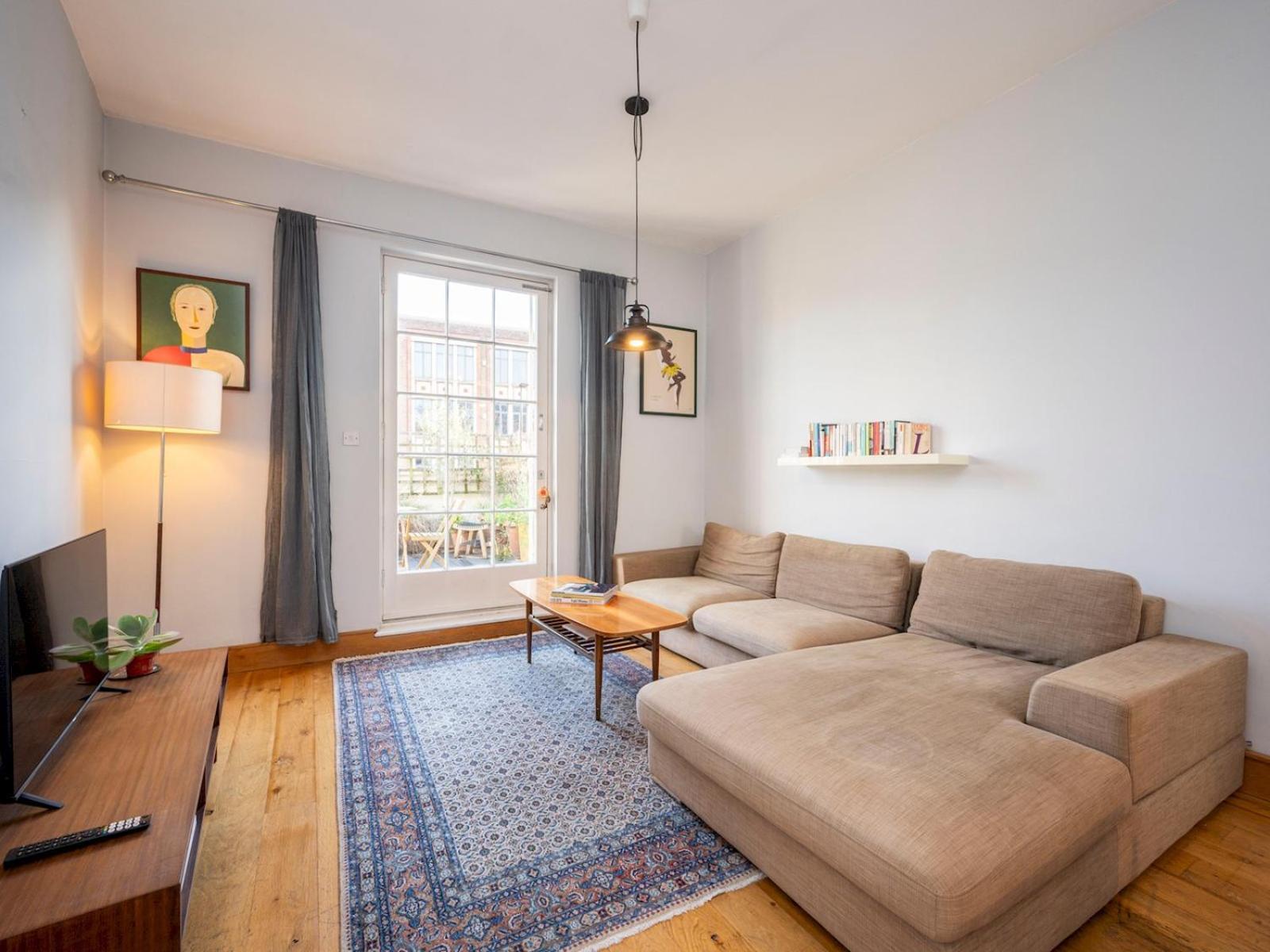 Pass The Keys Unique 1 Bed Over 3 Floors With Private Terrace Holiday home London