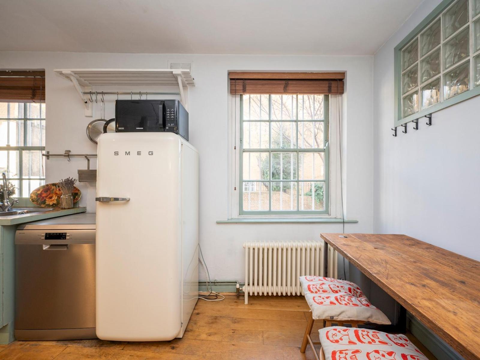 Pass The Keys Unique 1 Bed Over 3 Floors With Private Terrace London