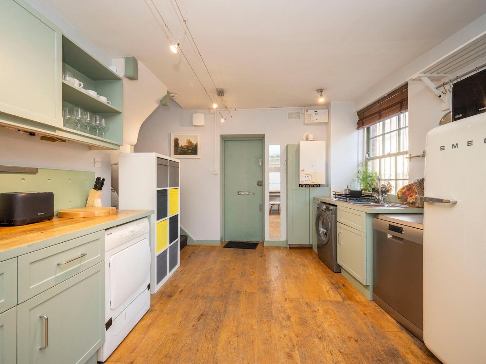 Pass The Keys Unique 1 Bed Over 3 Floors With Private Terrace Holiday home