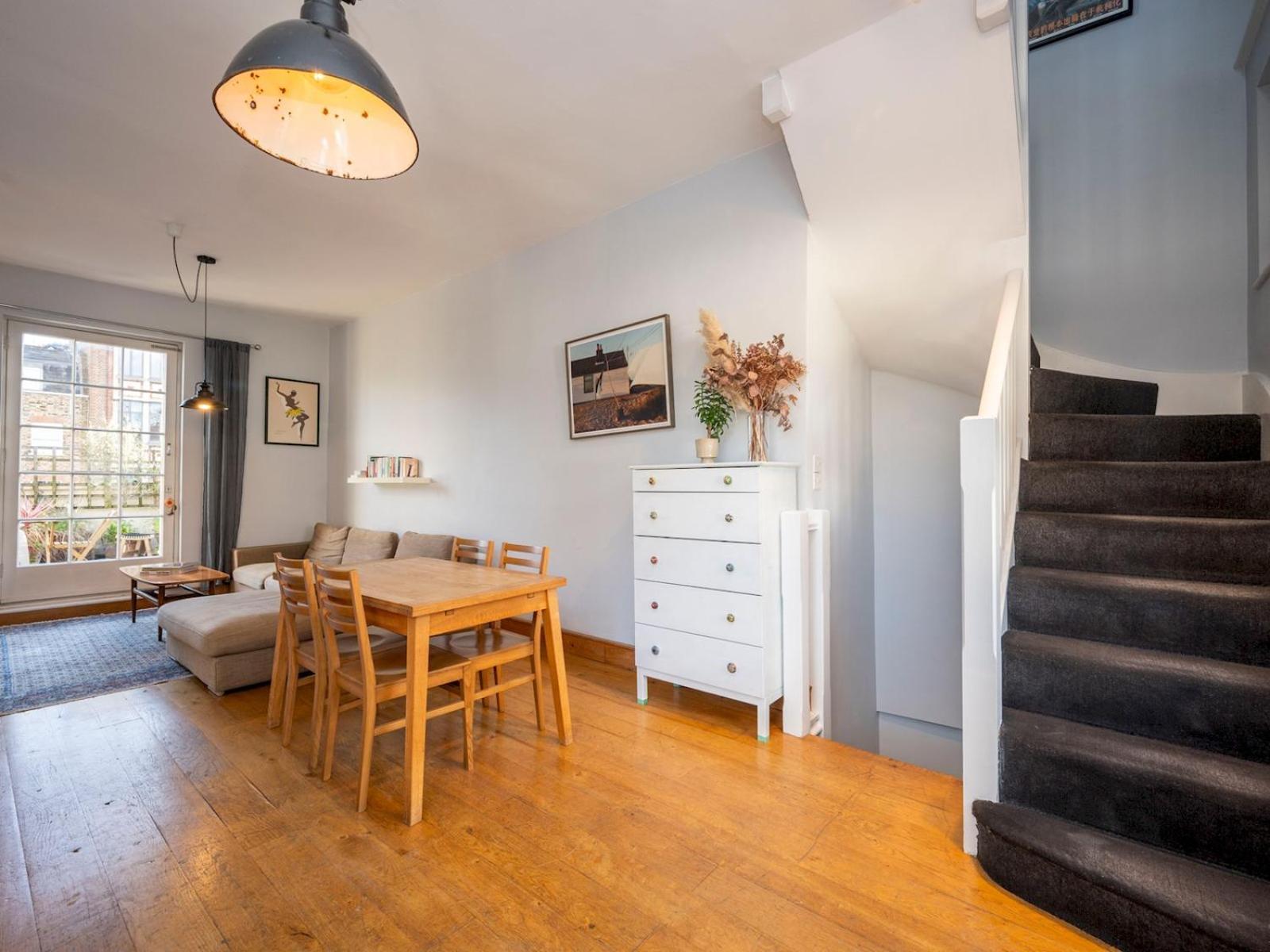 Pass The Keys Unique 1 Bed Over 3 Floors With Private Terrace Holiday home London