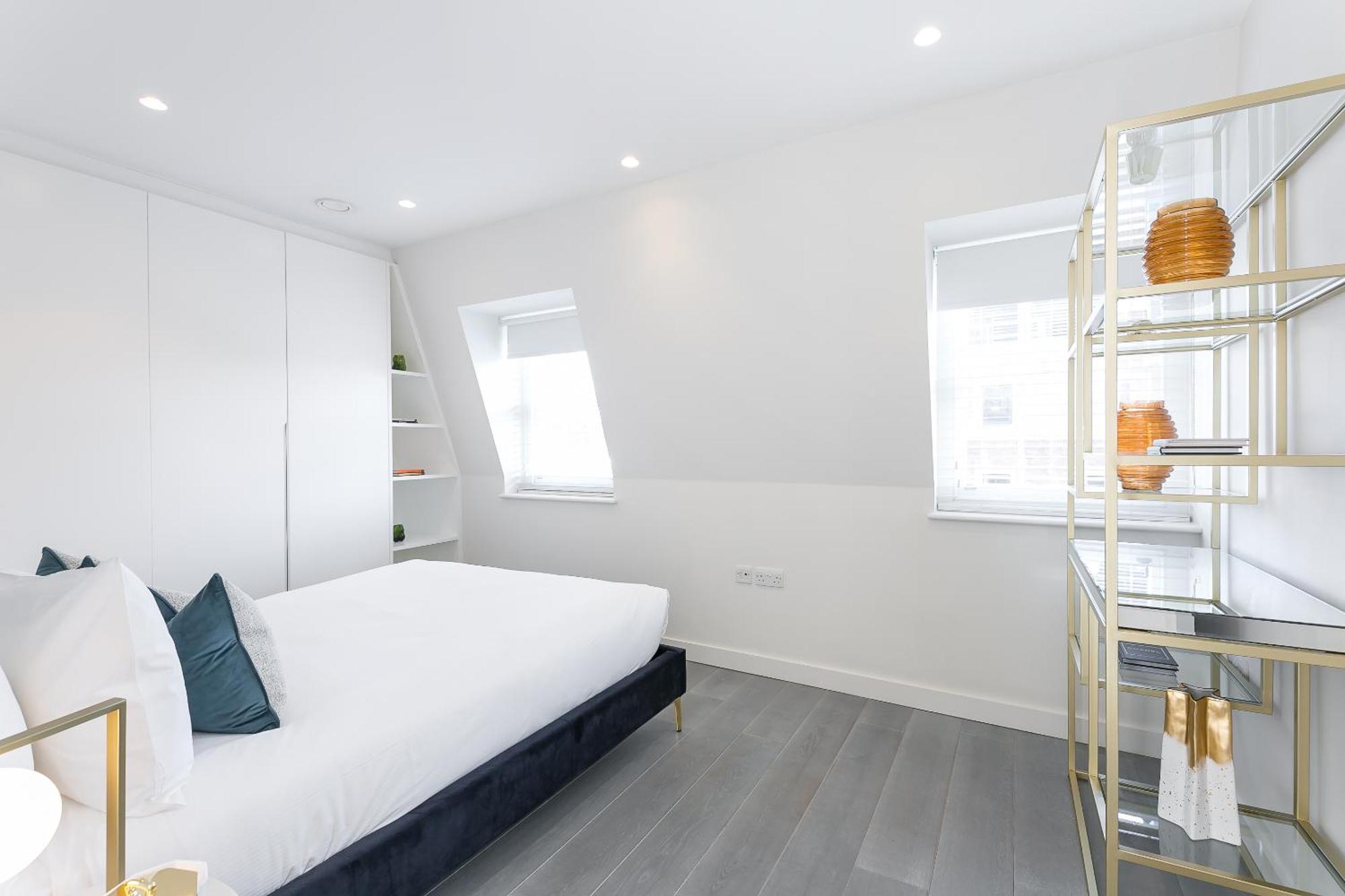 Urban Chic - York Street Apartment