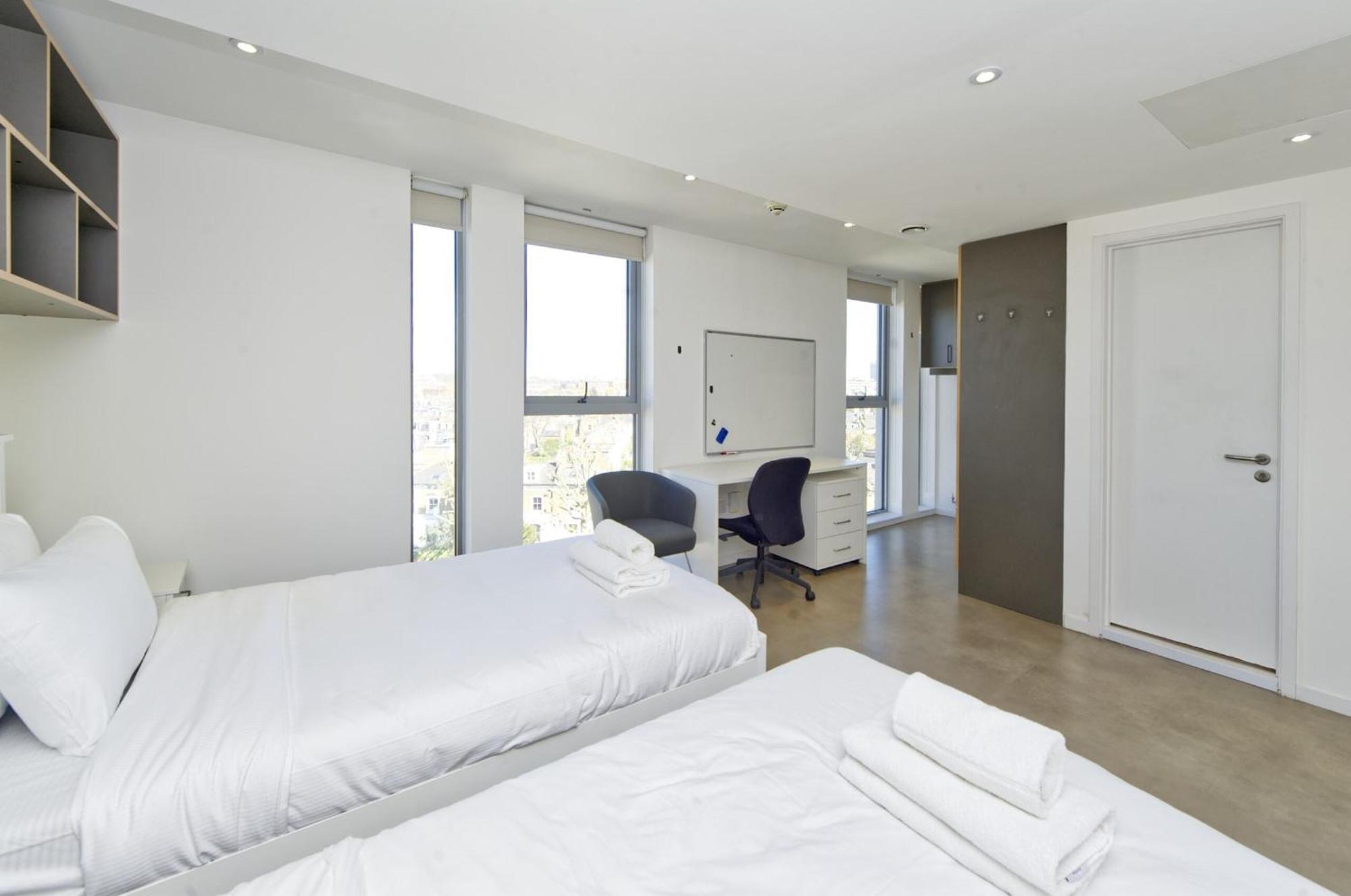 Ravenscourt House * London