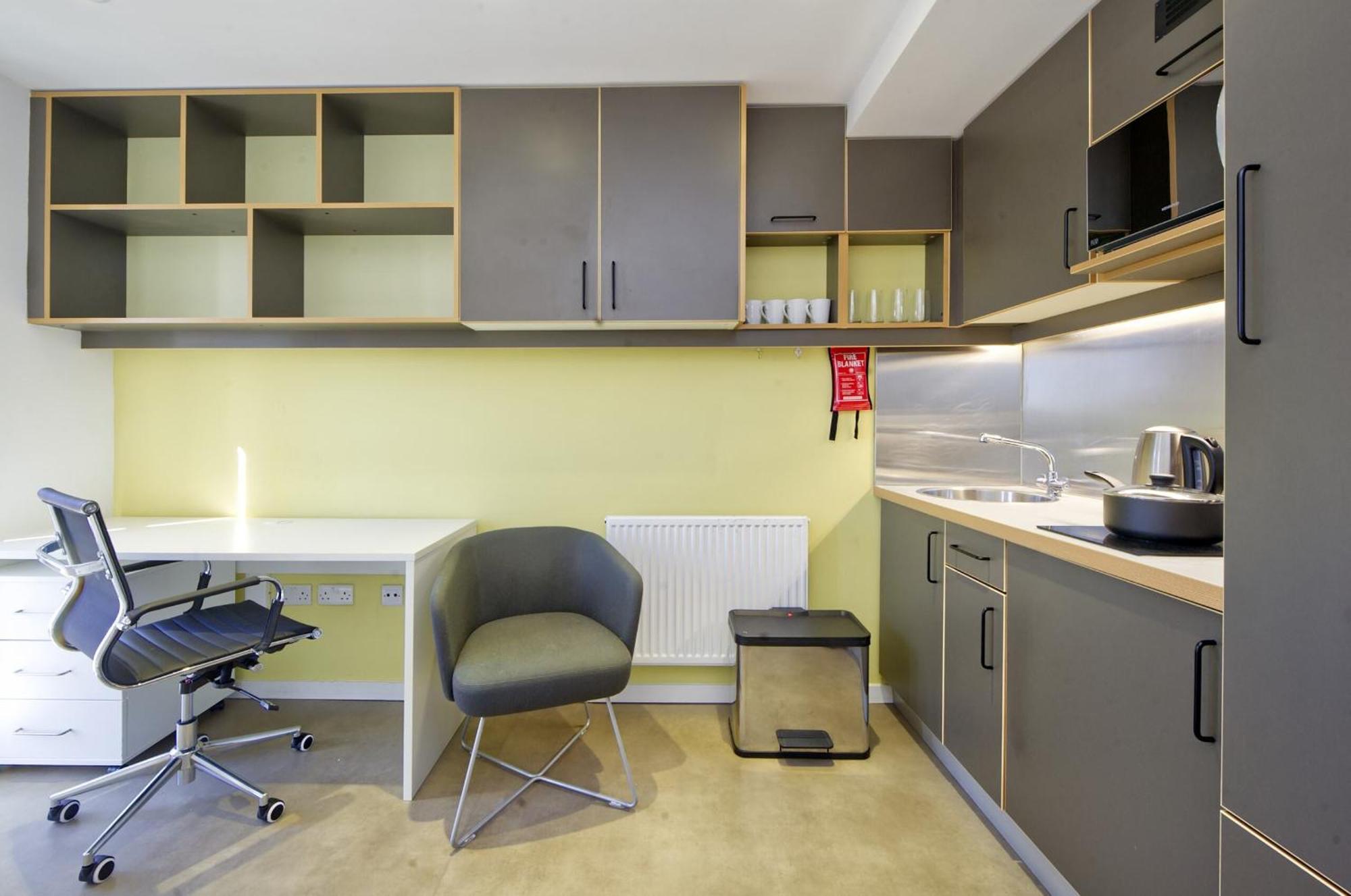 Ravenscourt House *