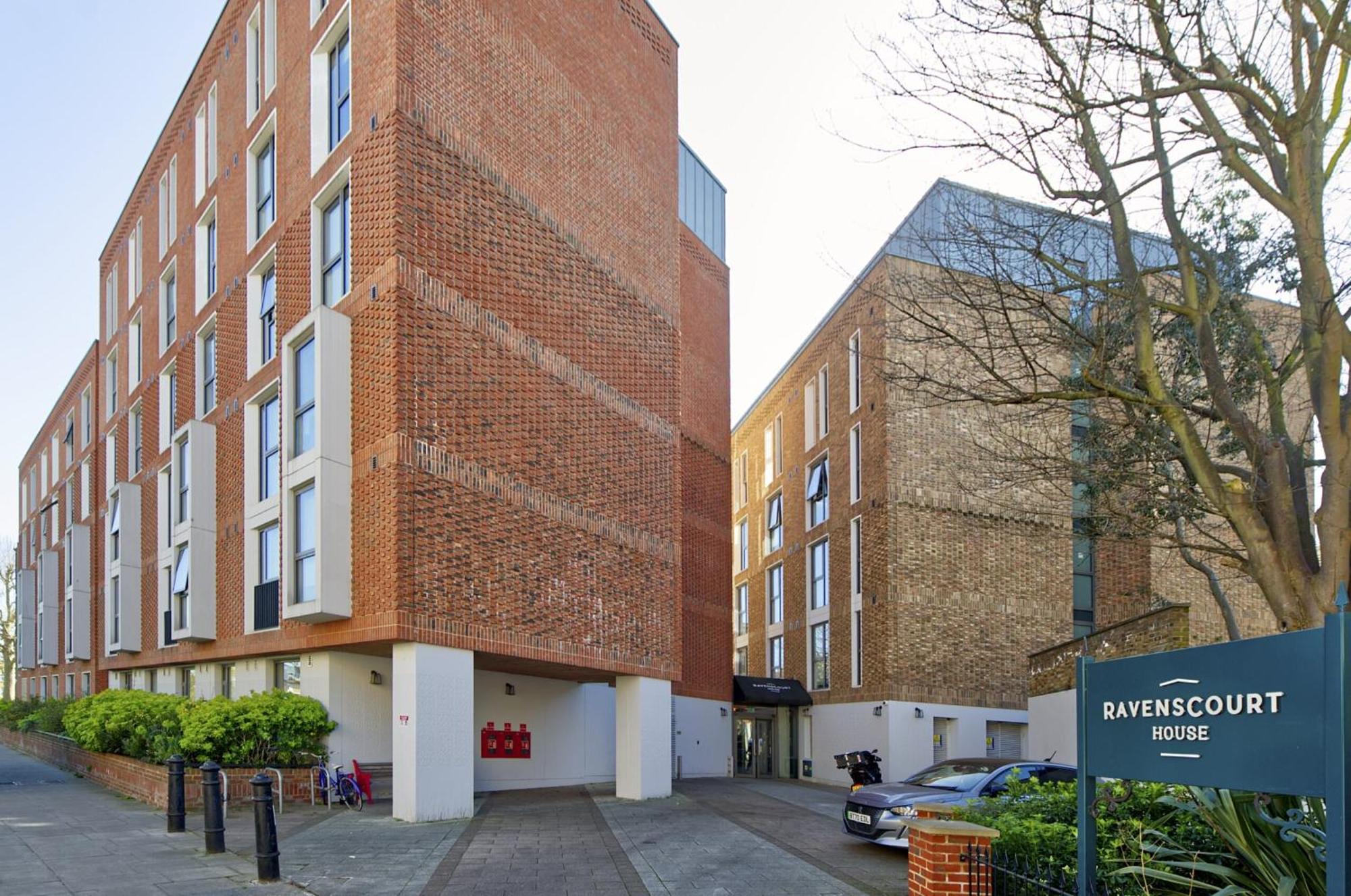 Apartment Ravenscourt House London