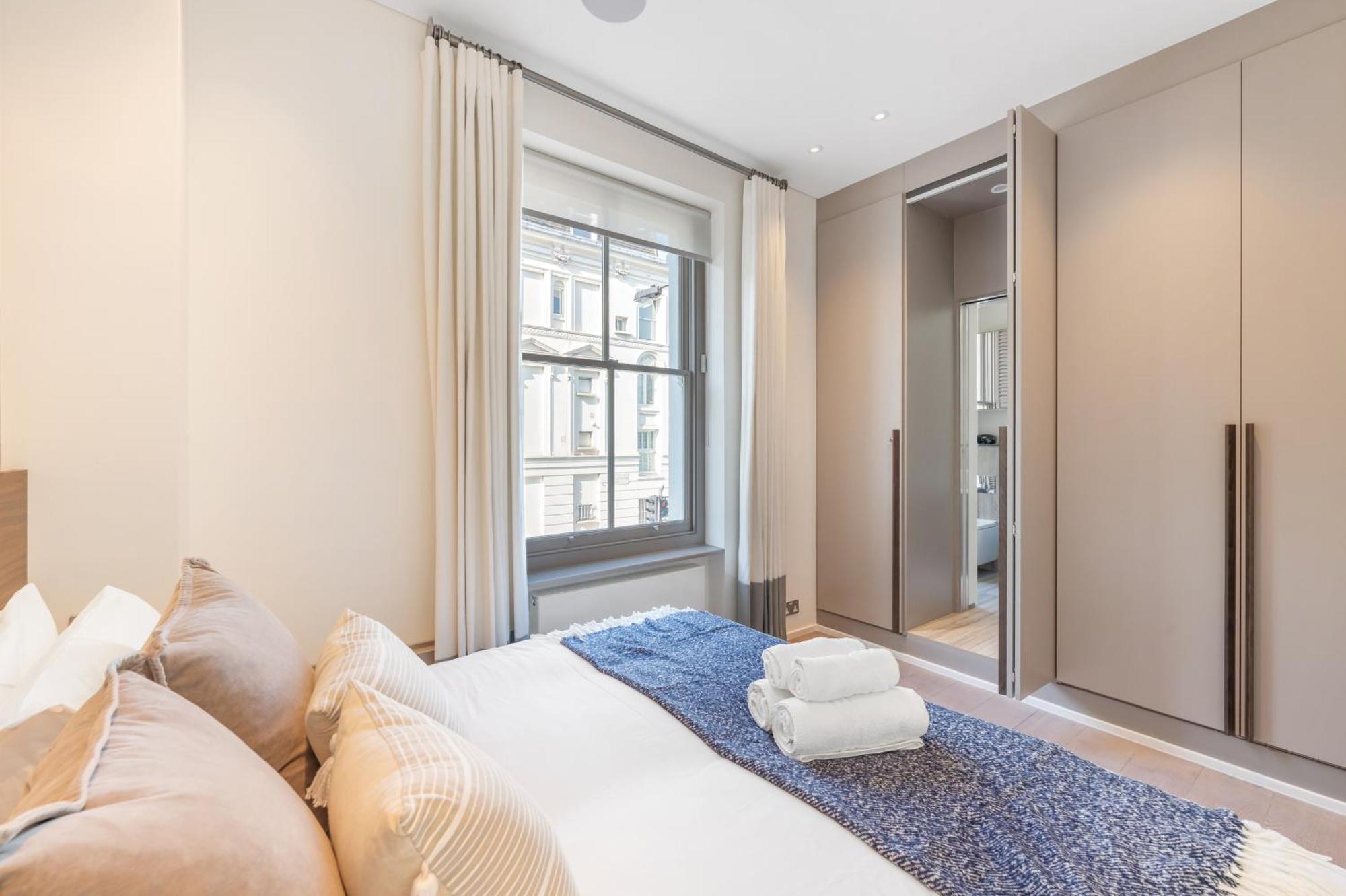 Brand New Refurbishment Townhouse In Notting Hill Near Portobello Road With Ac Air Conditioning & Roof Terrace