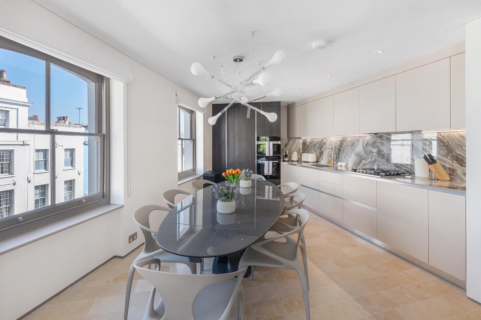 Brand New Refurbishment Townhouse In Notting Hill Near Portobello Road With Ac Air Conditioning & Roof Terrace Apartment *