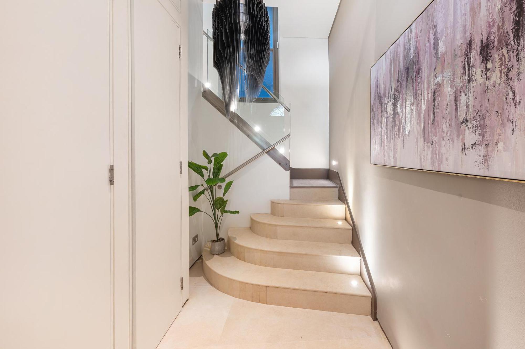 Brand New Refurbishment Townhouse In Notting Hill Near Portobello Road With Ac Air Conditioning & Roof Terrace London