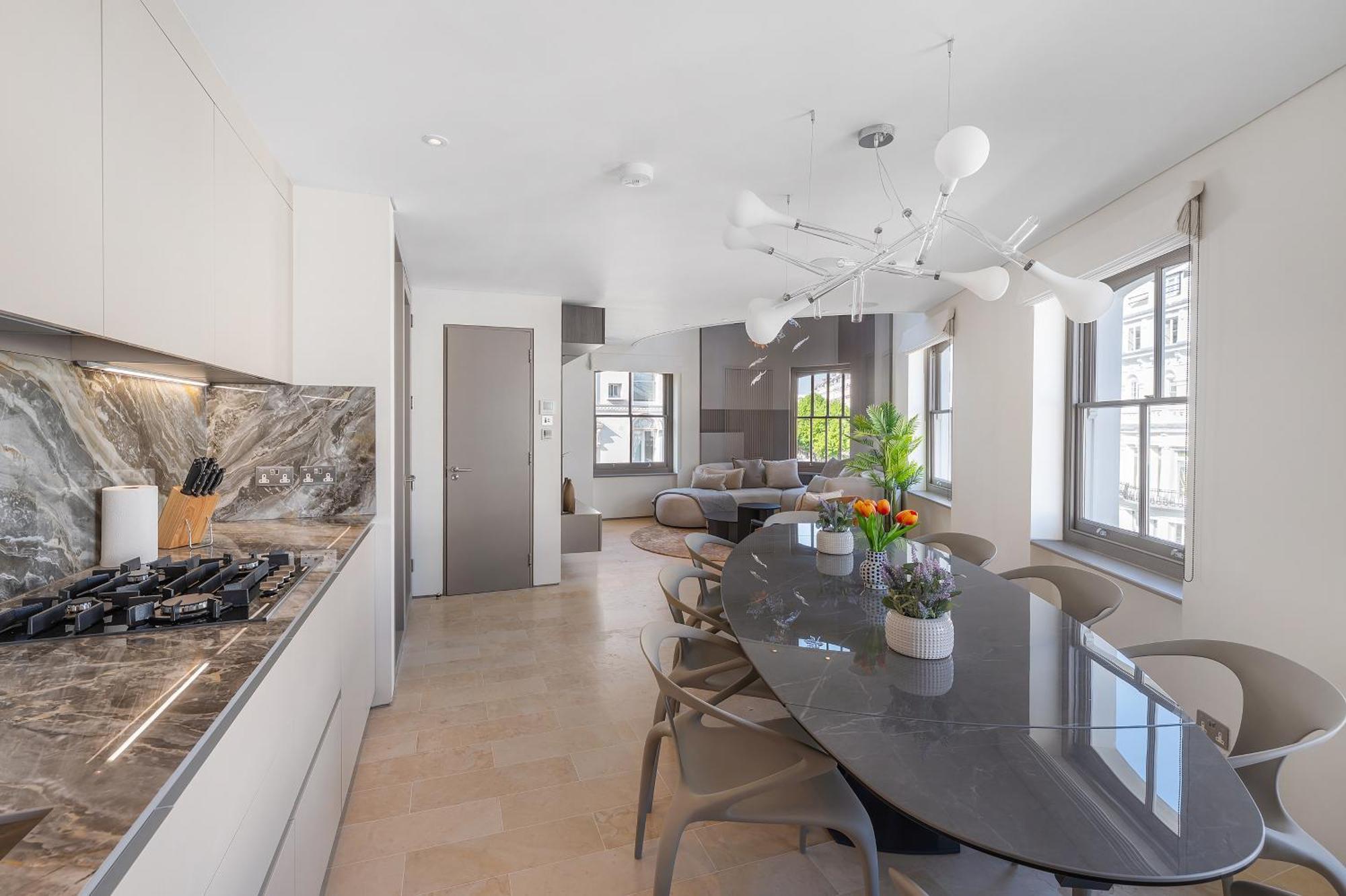 Brand New Refurbishment Townhouse In Notting Hill Near Portobello Road With Ac Air Conditioning & Roof Terrace