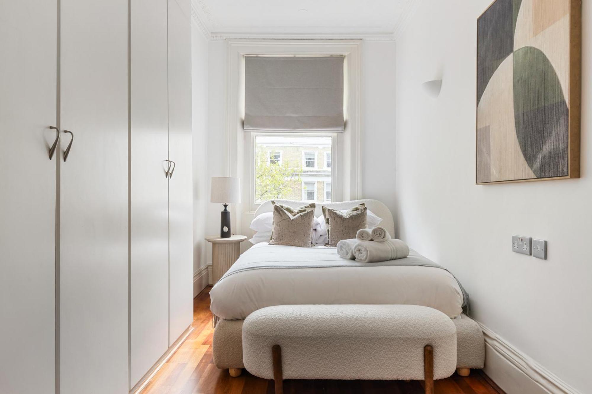 Luxury Corner - La Reserve Knightsbridge Apartment *