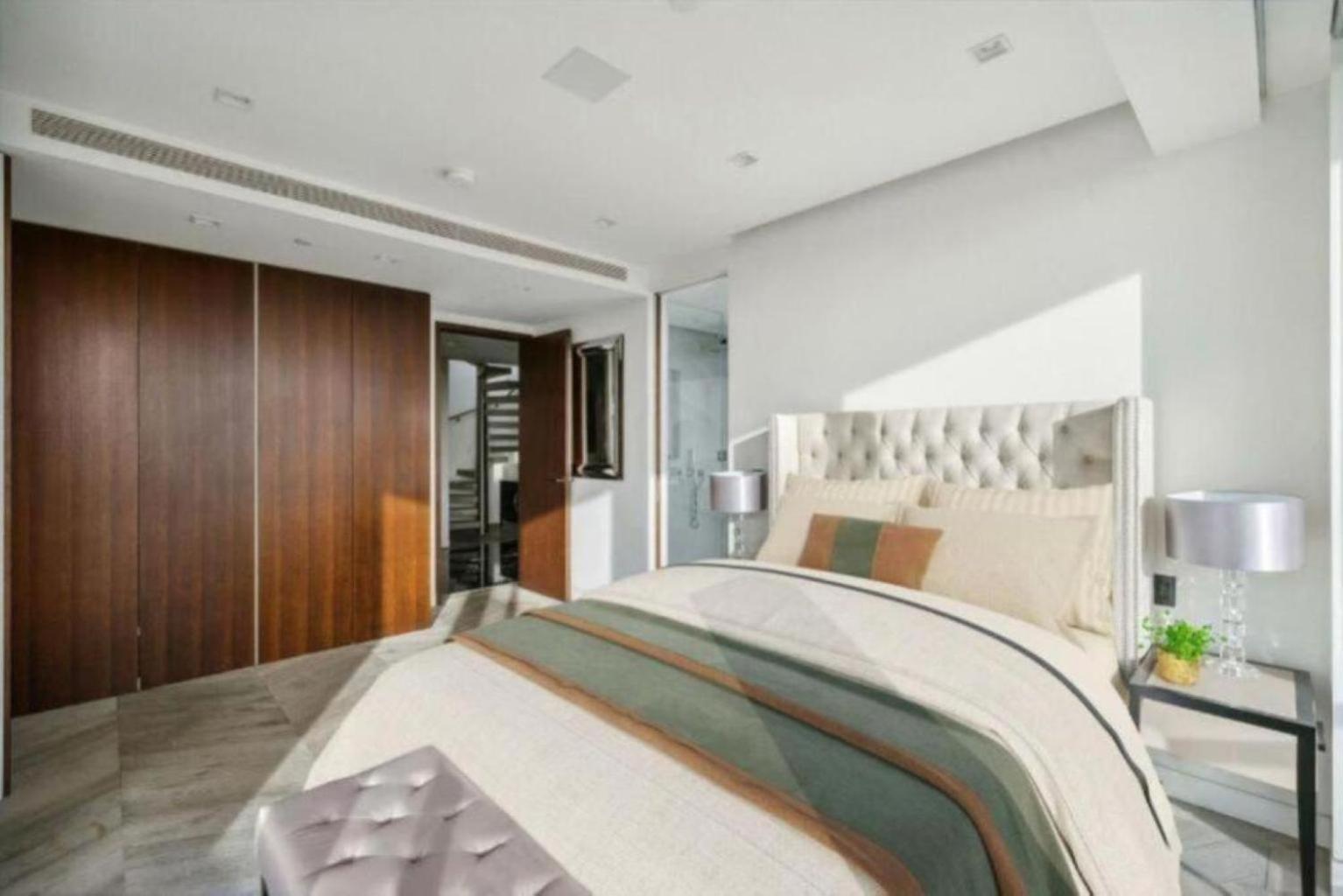 Apartment 5 Million Pound Luxury Penthouse Tower Bridge Sleeps 8 Private Jacuzzi *