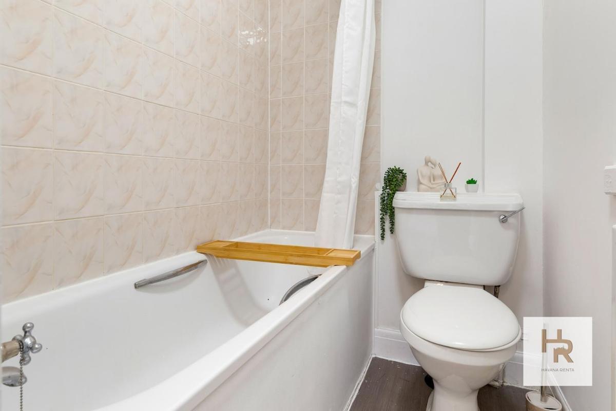 Apartment Prime Location - Stylish Retreat - Wifi & Netflix London