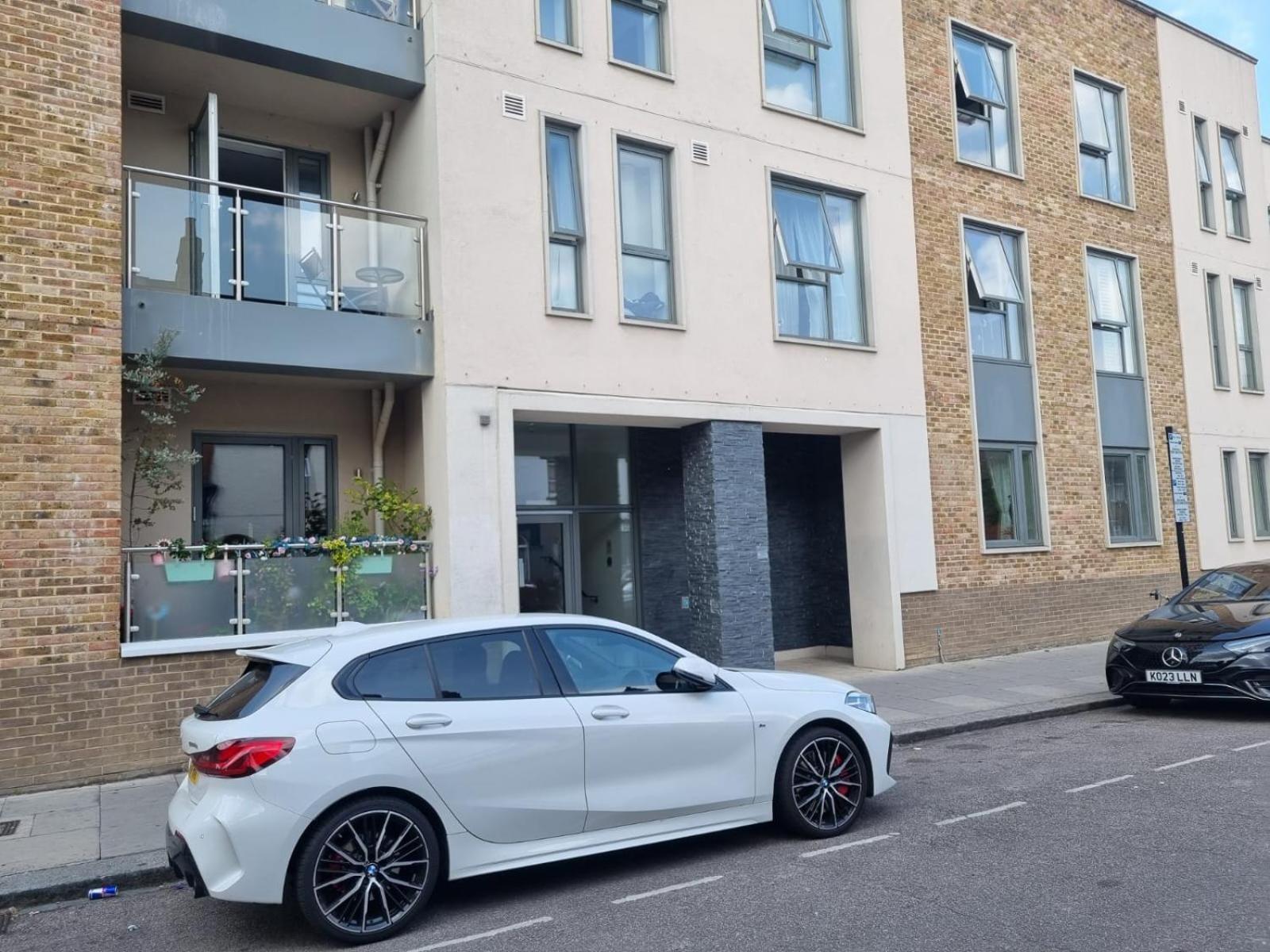 Sweet Ivy One Bedroom Flat *