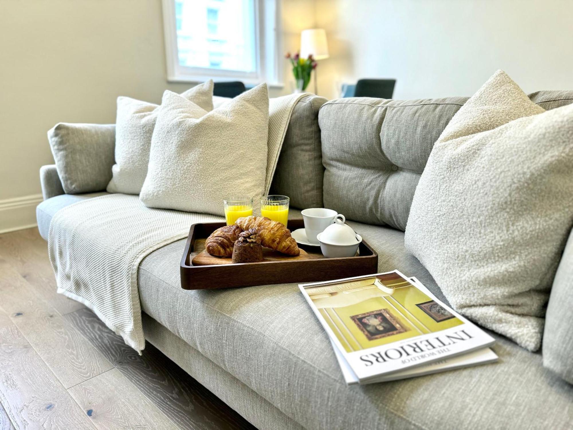 Apartment Chic Marylebone Village W Premium Mattress And 55 Inch Tv, By The Design Traveller