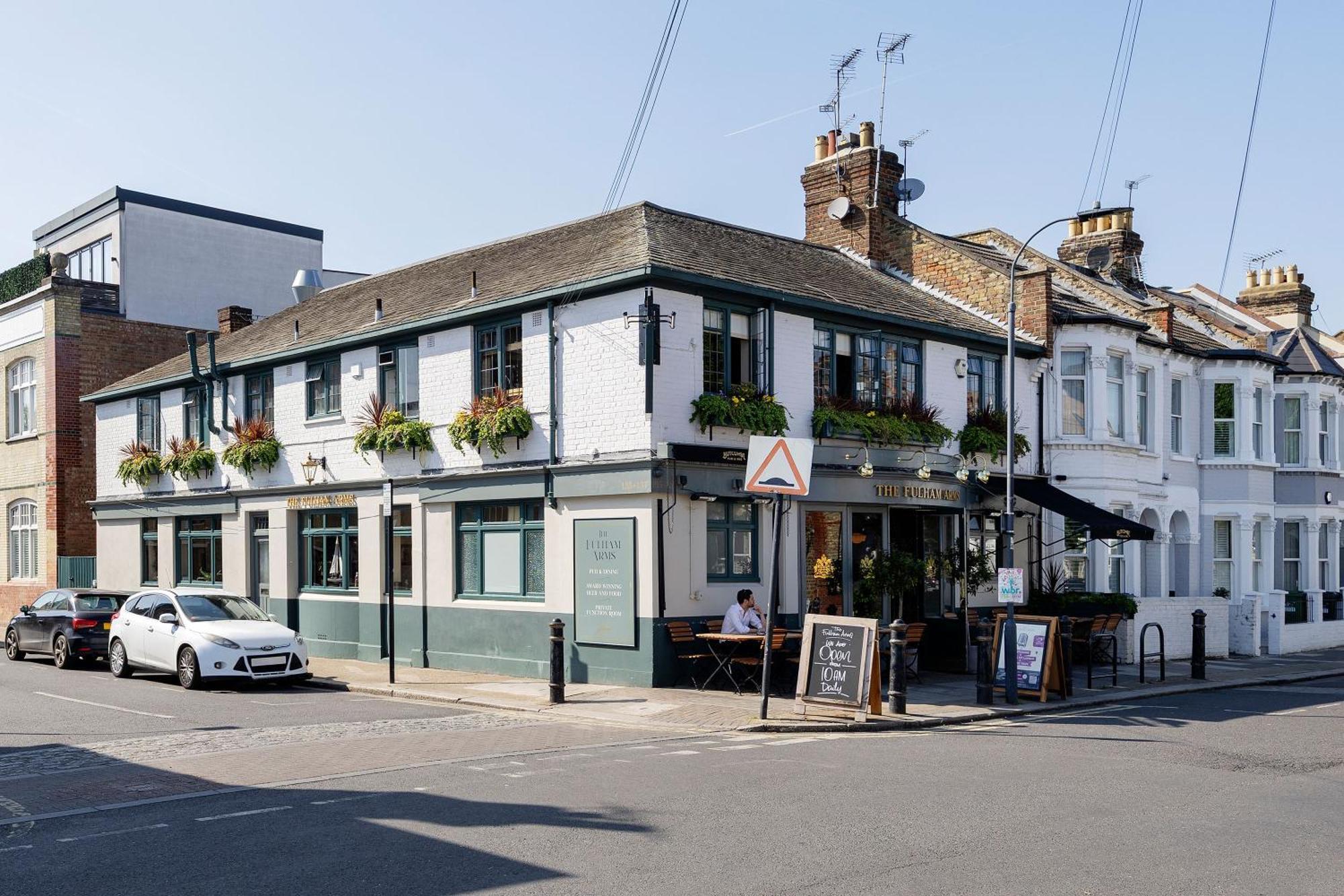 Veeve - The Colbalt * London