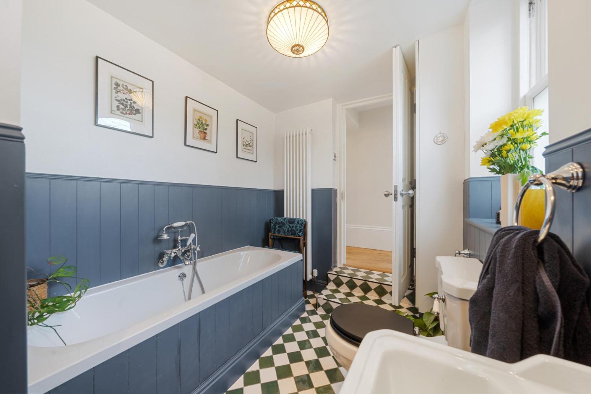 Apartment Spacious & Luxurious 2-bedroom Edwardian *