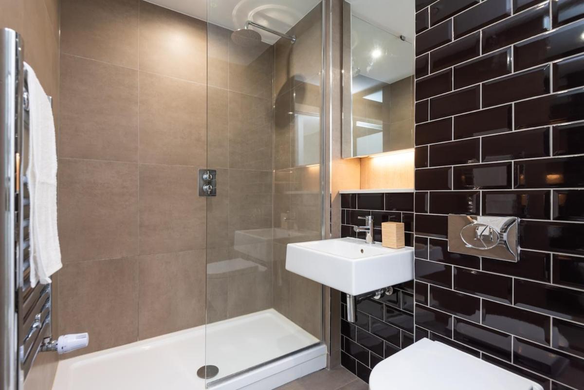 Stunning With Private Terrace Apartment