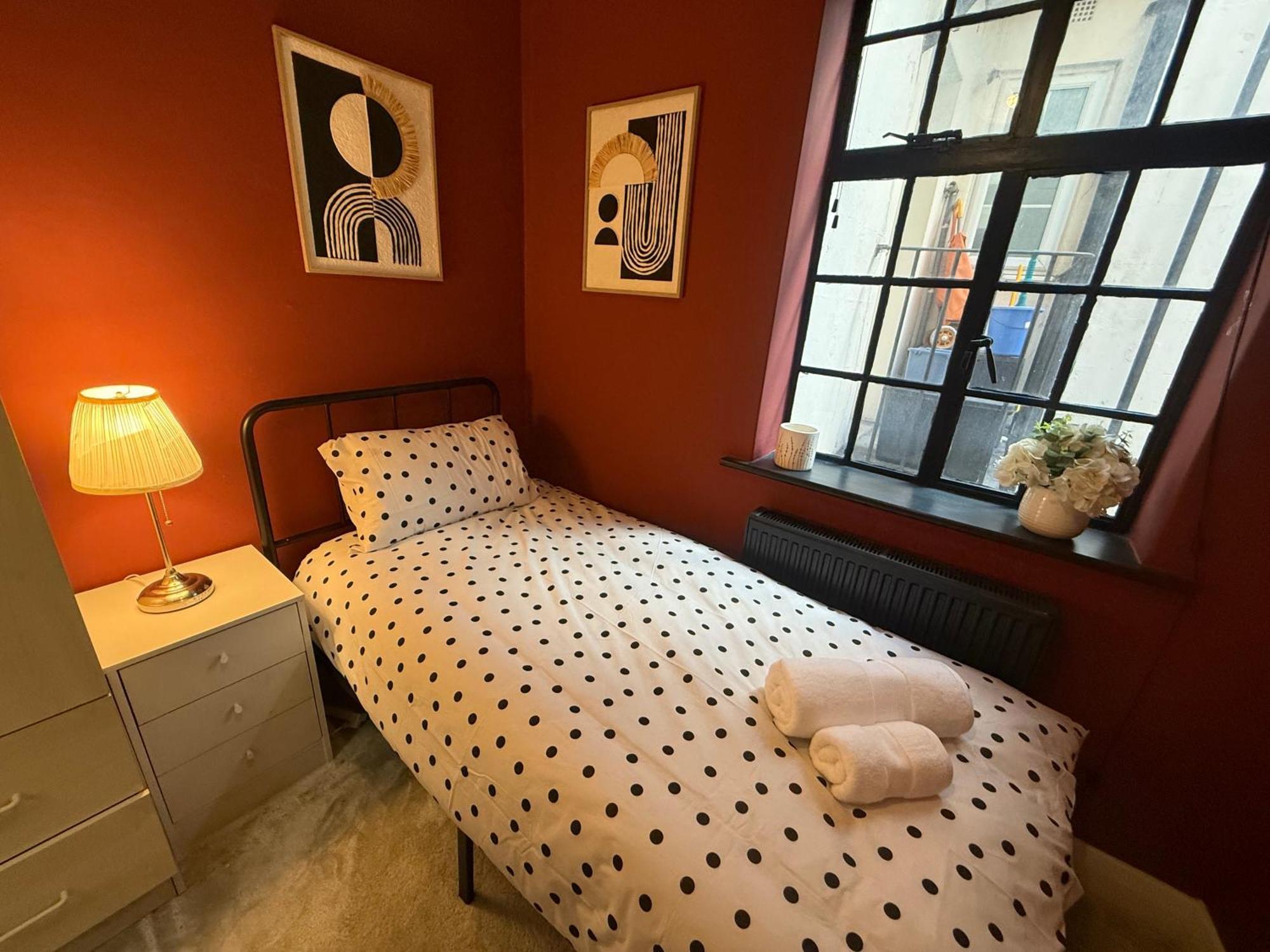Stylish 3-bedroom Flat In Belsize Park Perfect For Families Business Trips! * London