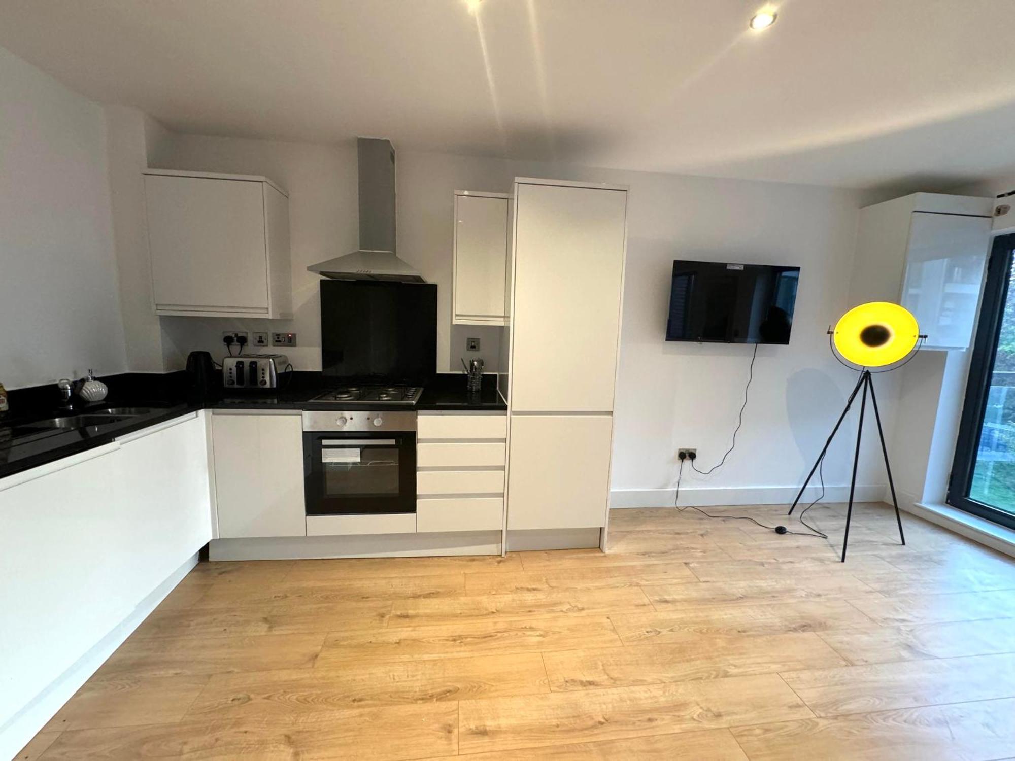 Apartment Stunning 2bedroom Flat With 2 Balcony In Whitechapel - 5mins To Aldgate Station