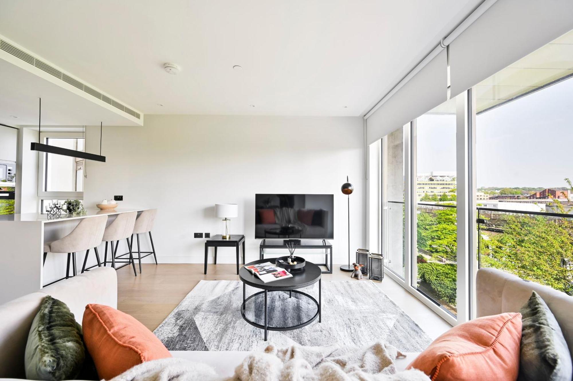 Executive -steps To Tube -quick Access To Apartment