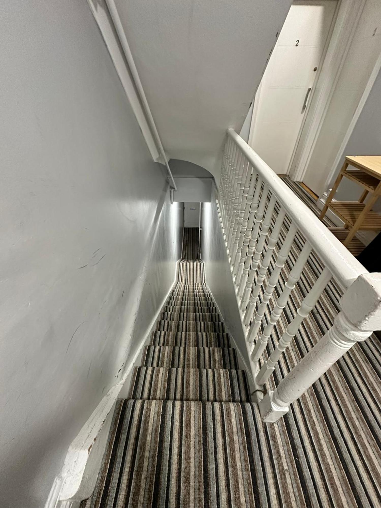 Apartment Spacious Near Hyde Park