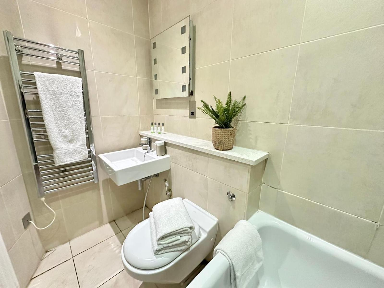 Family Four Bedroom Near Oxford Street London