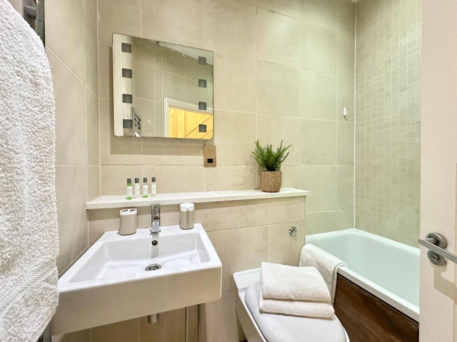 Apartment Family Four Bedroom Near Oxford Street *