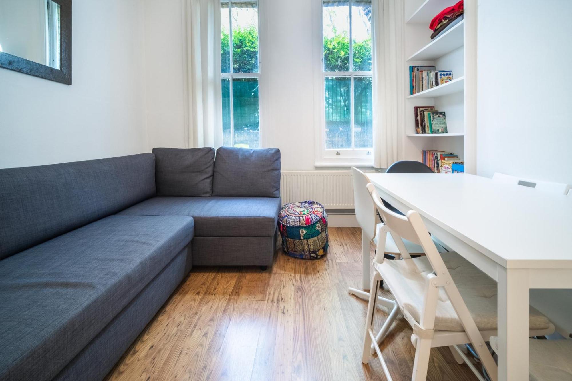 Apartment Well-connected 2bd Flat In Elephant & Castle London