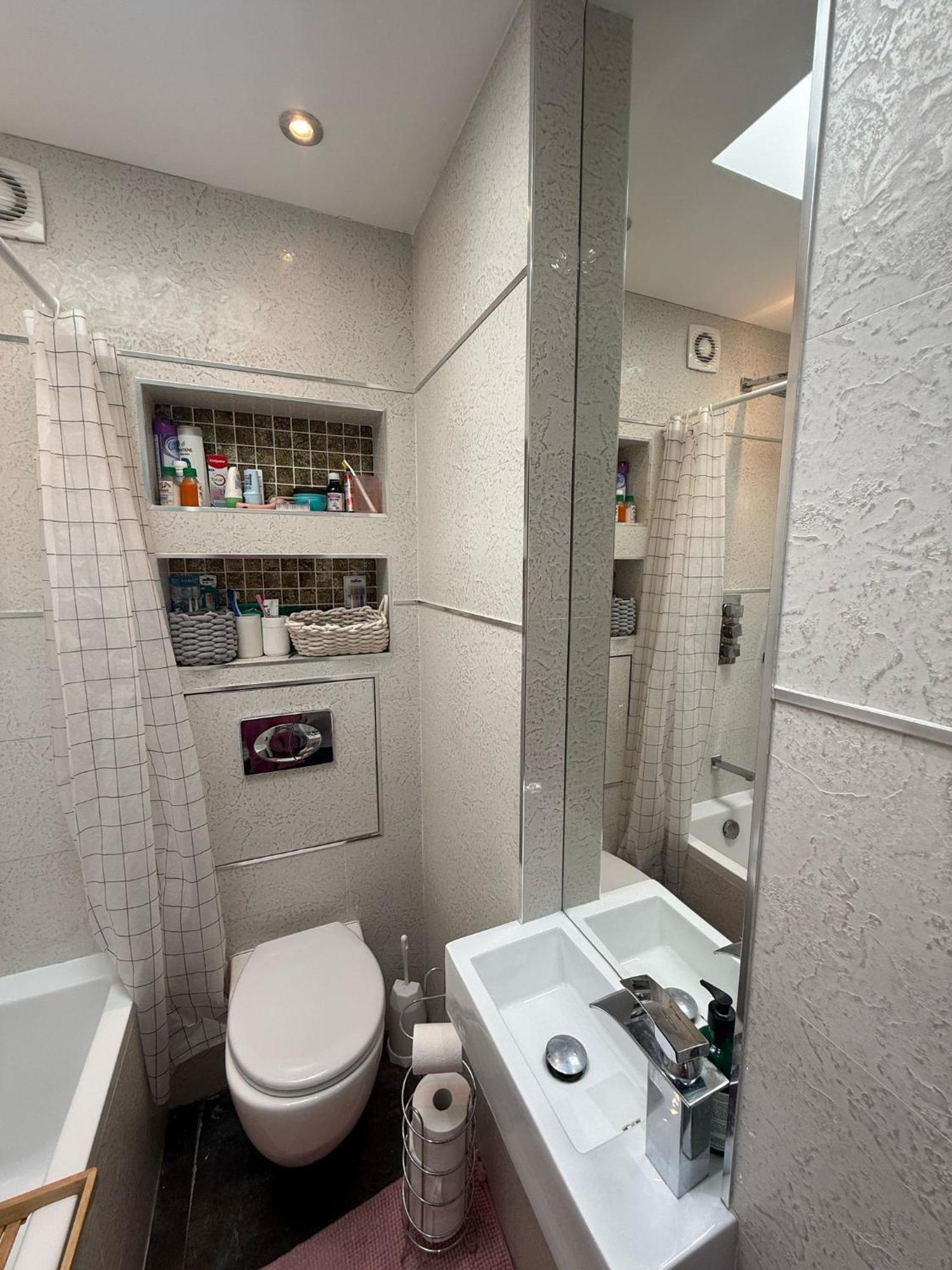 Large One Bedroom Near Kensington Gardens, Notting Hill London