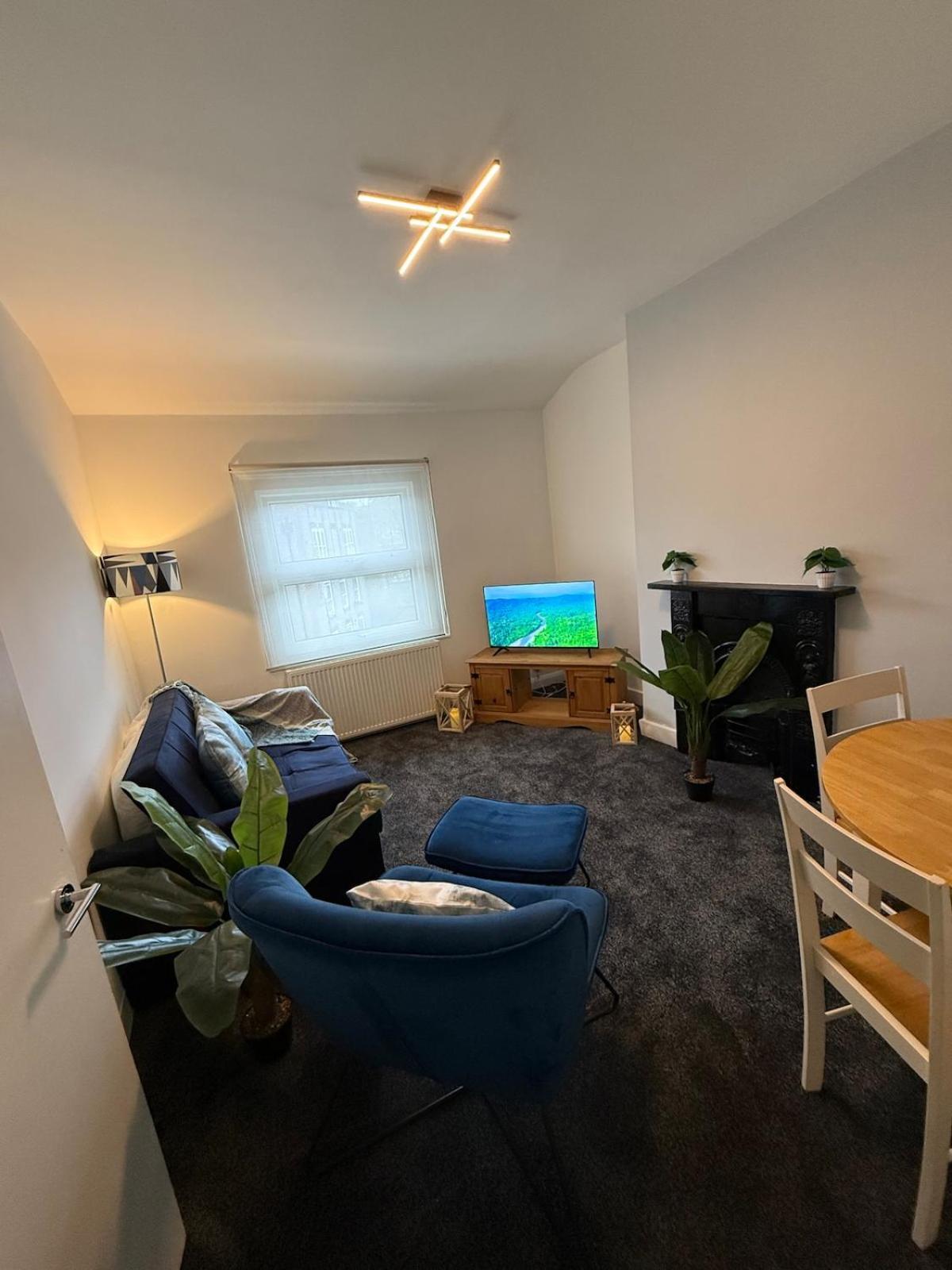 Cozy Camden Luxe Retreat Apartment
