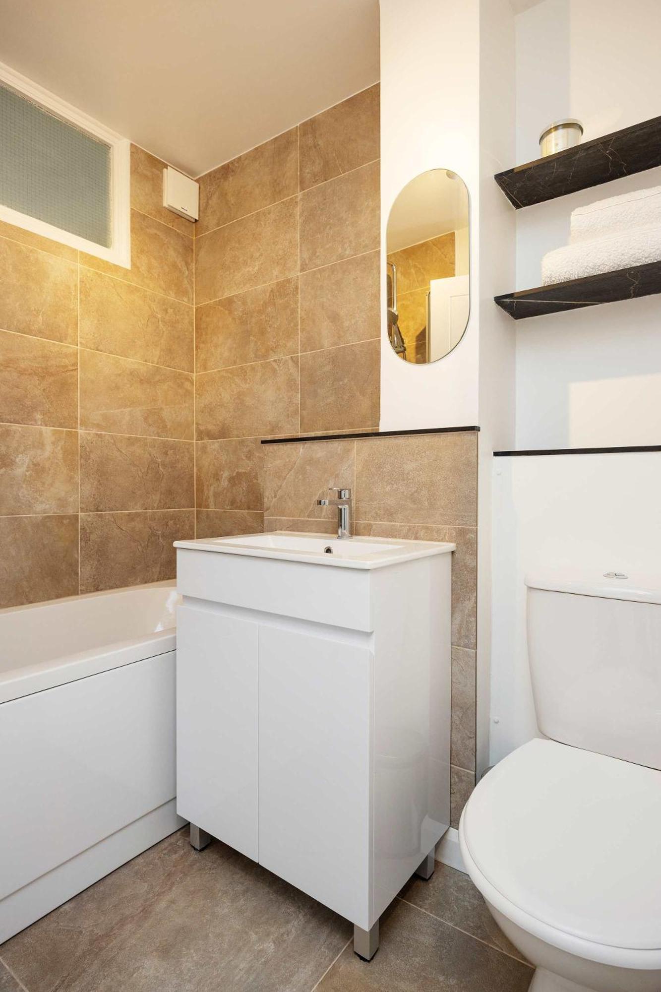 Veeve - The Camden Canal Apartment