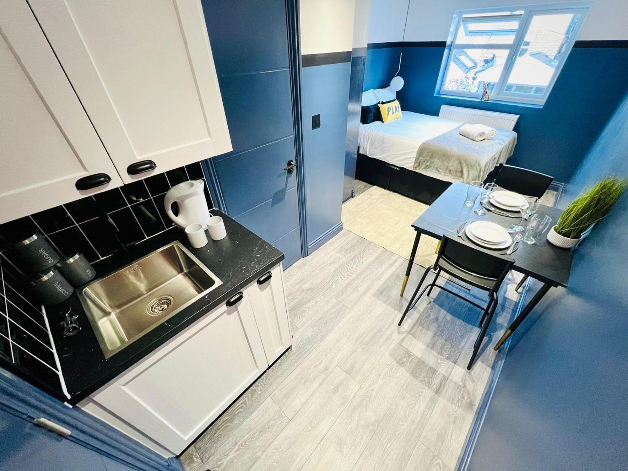 The Blue House Peckham - No 61 - Prime Location * London