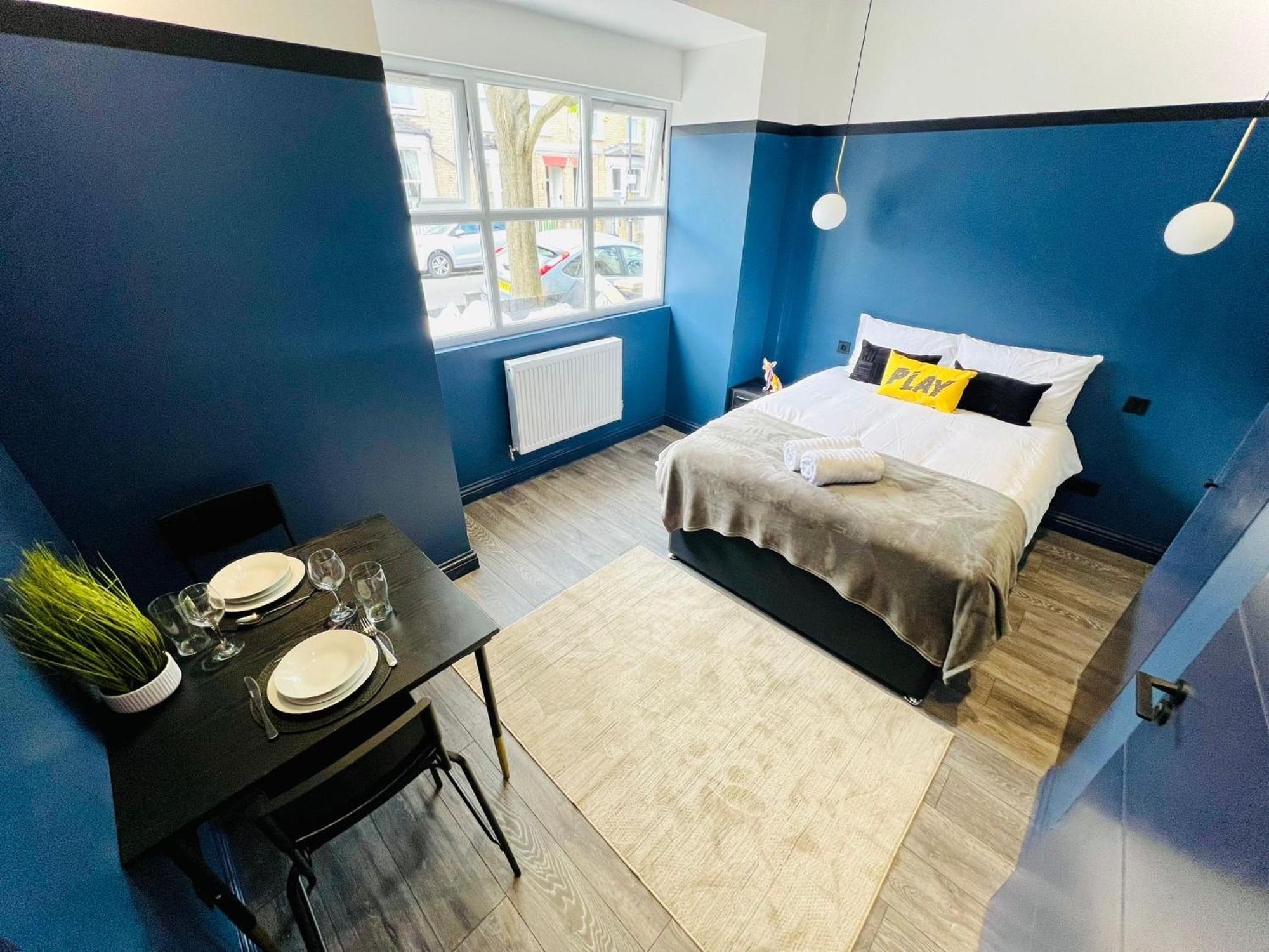 The Blue House Peckham - No 61 - Prime Location London