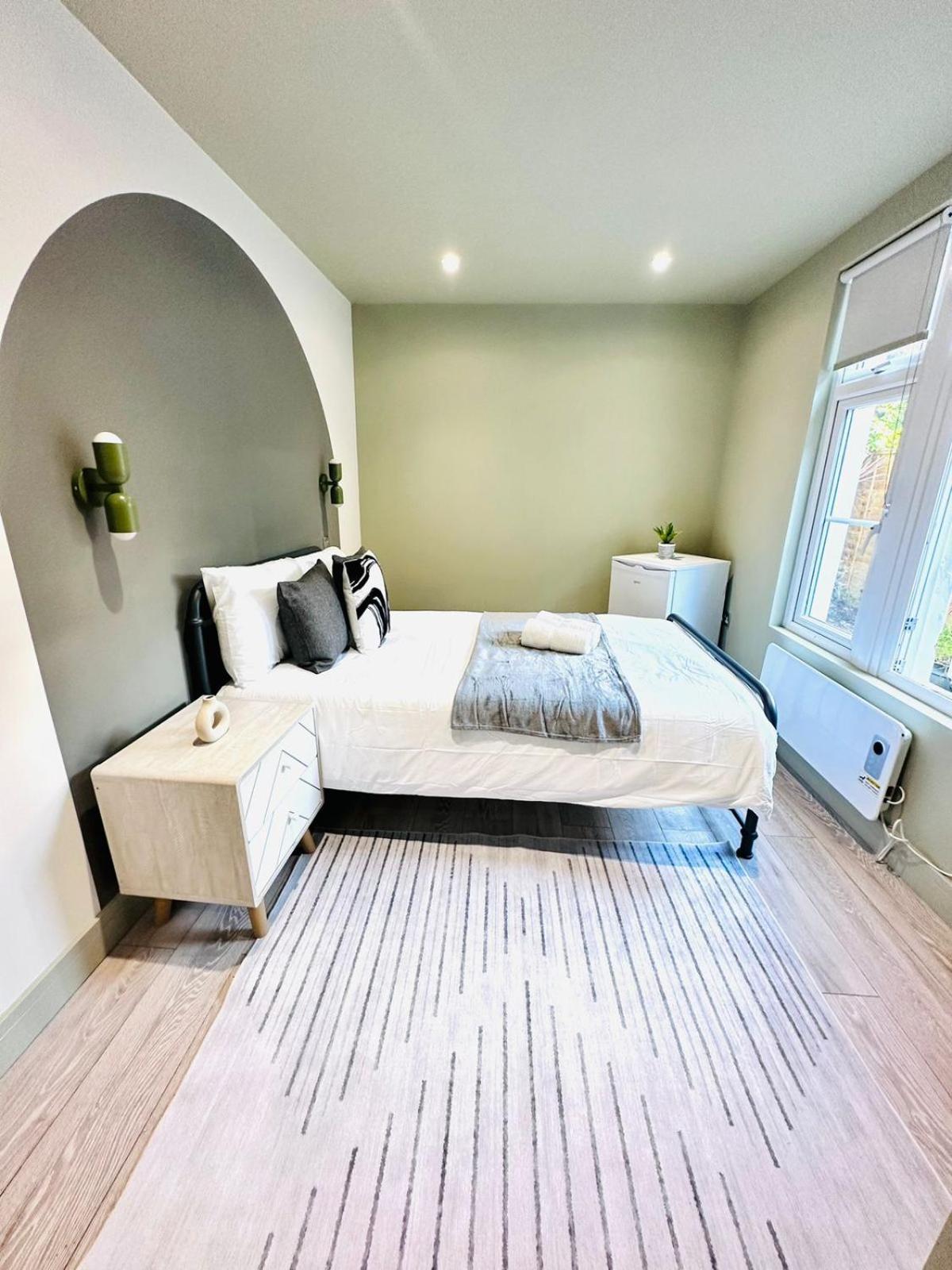 The Gray House - No 76 - Boutique Experience *