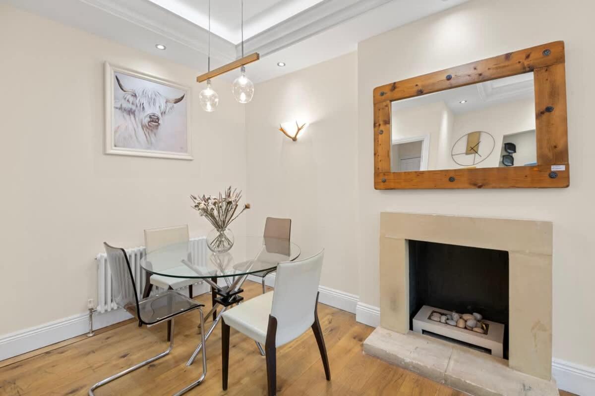 Sg, Knightsbridge With Garden Terrace By Harrods * Londen