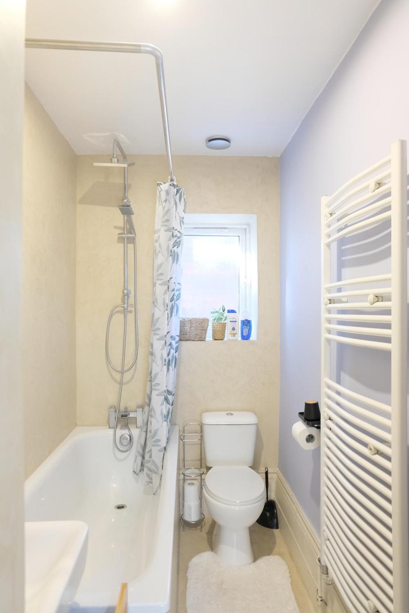 Amanah - 2 Bed Iconic Abbey Road Zone 2 Londen
