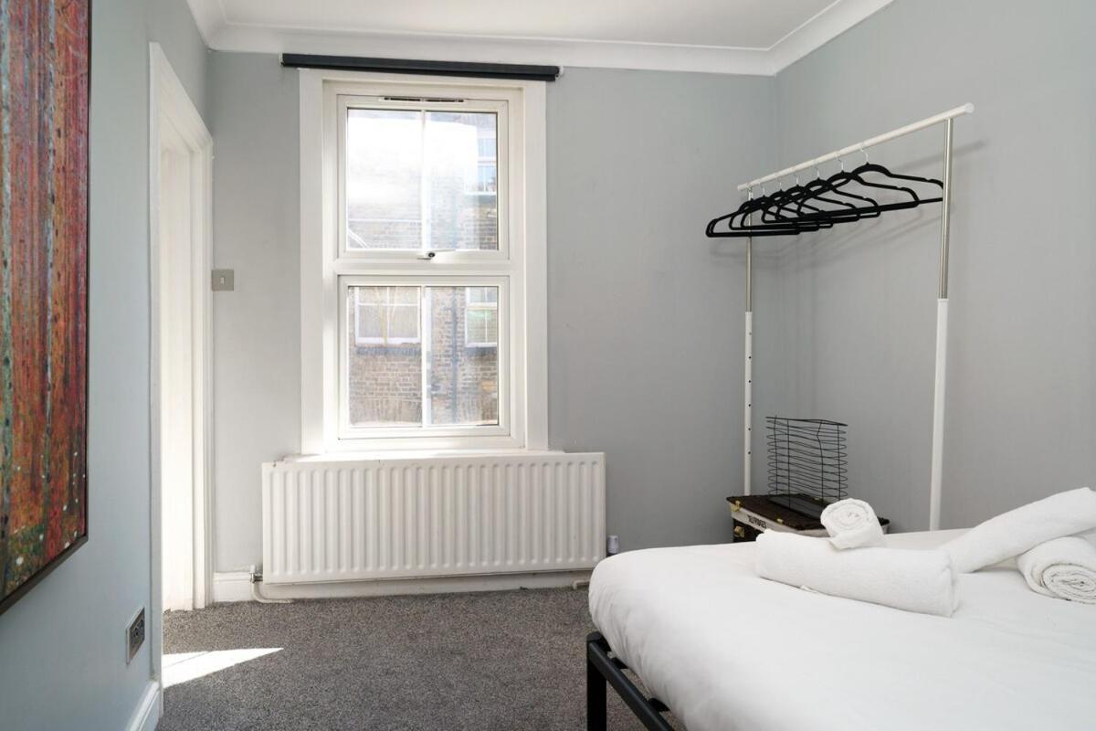 Stylish Flat 1br With Airbed Sleeps 4 *