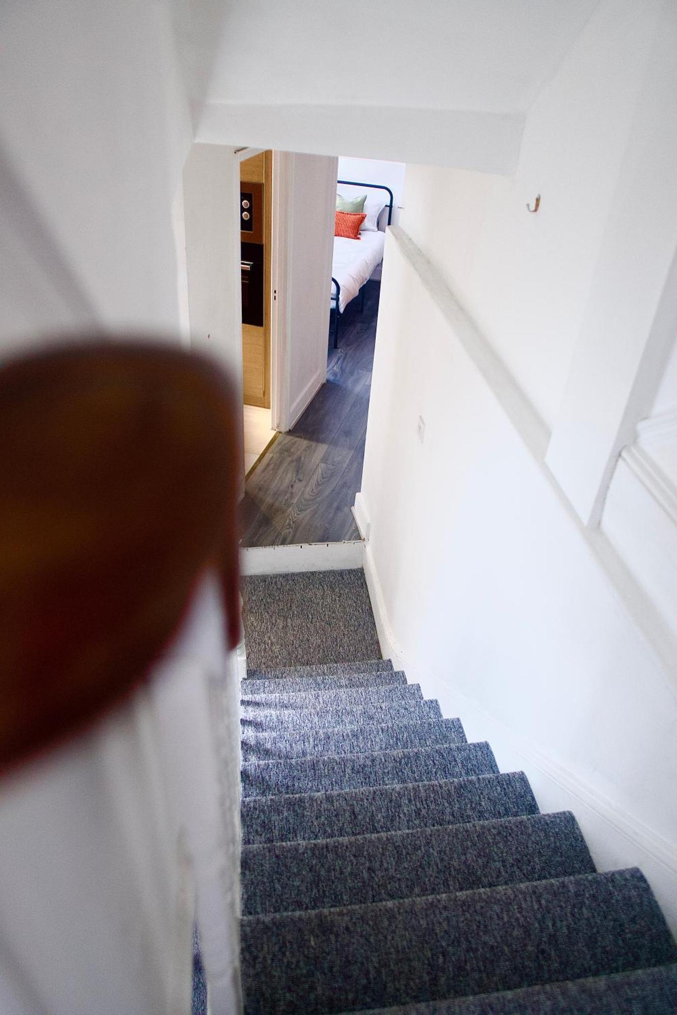 Apartment Stratford Centre, 2 Or 3 Bedroom Apartment, Walk To Westfield, Near Station, Sleeps 6 London