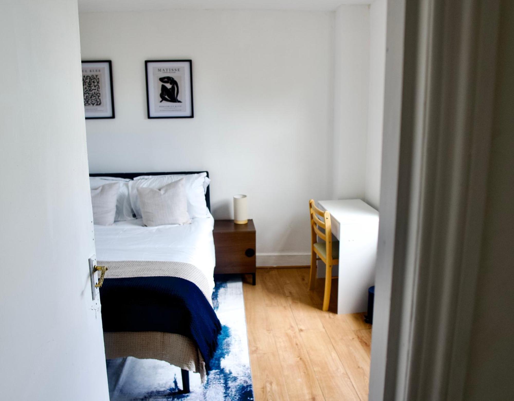 Stratford Centre, 2 Or 3 Bedroom Apartment, Walk To Westfield, Near Station, Sleeps 6 * London